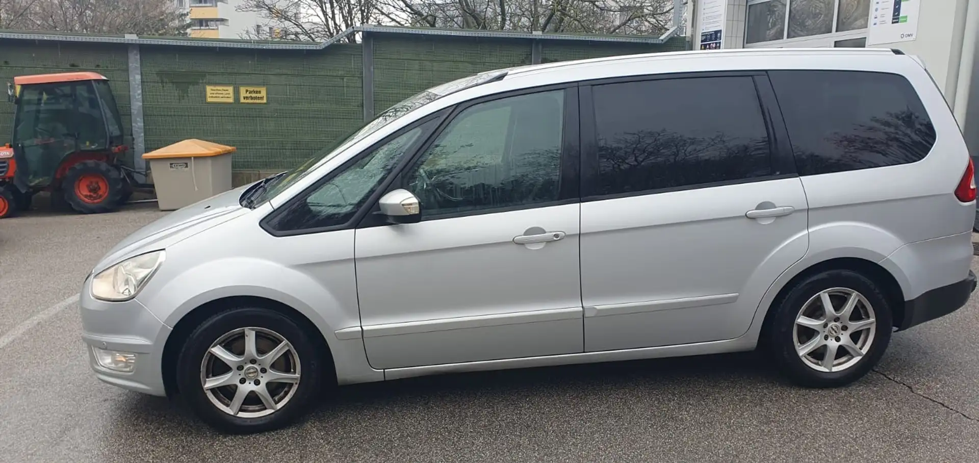 Ford Galaxy Galaxy Business Stage V 2,0 TDCi DPF Business Stag Grau - 1