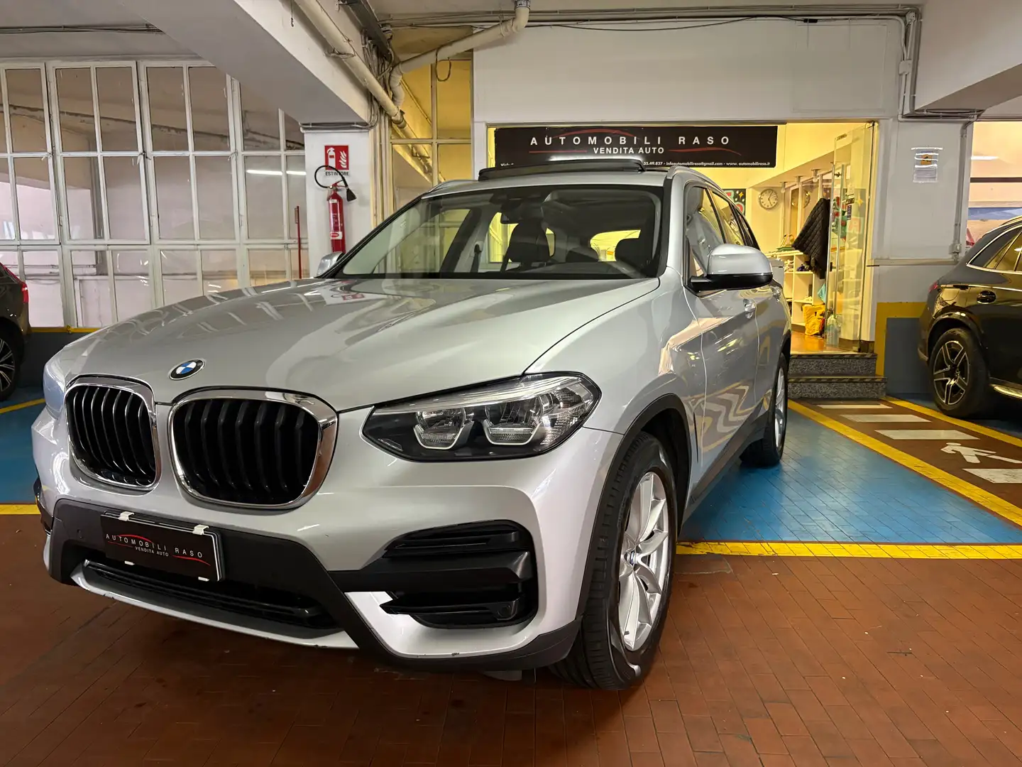 BMW X3 X3 xdrive20d Business Advantage 190cv auto Plateado - 1