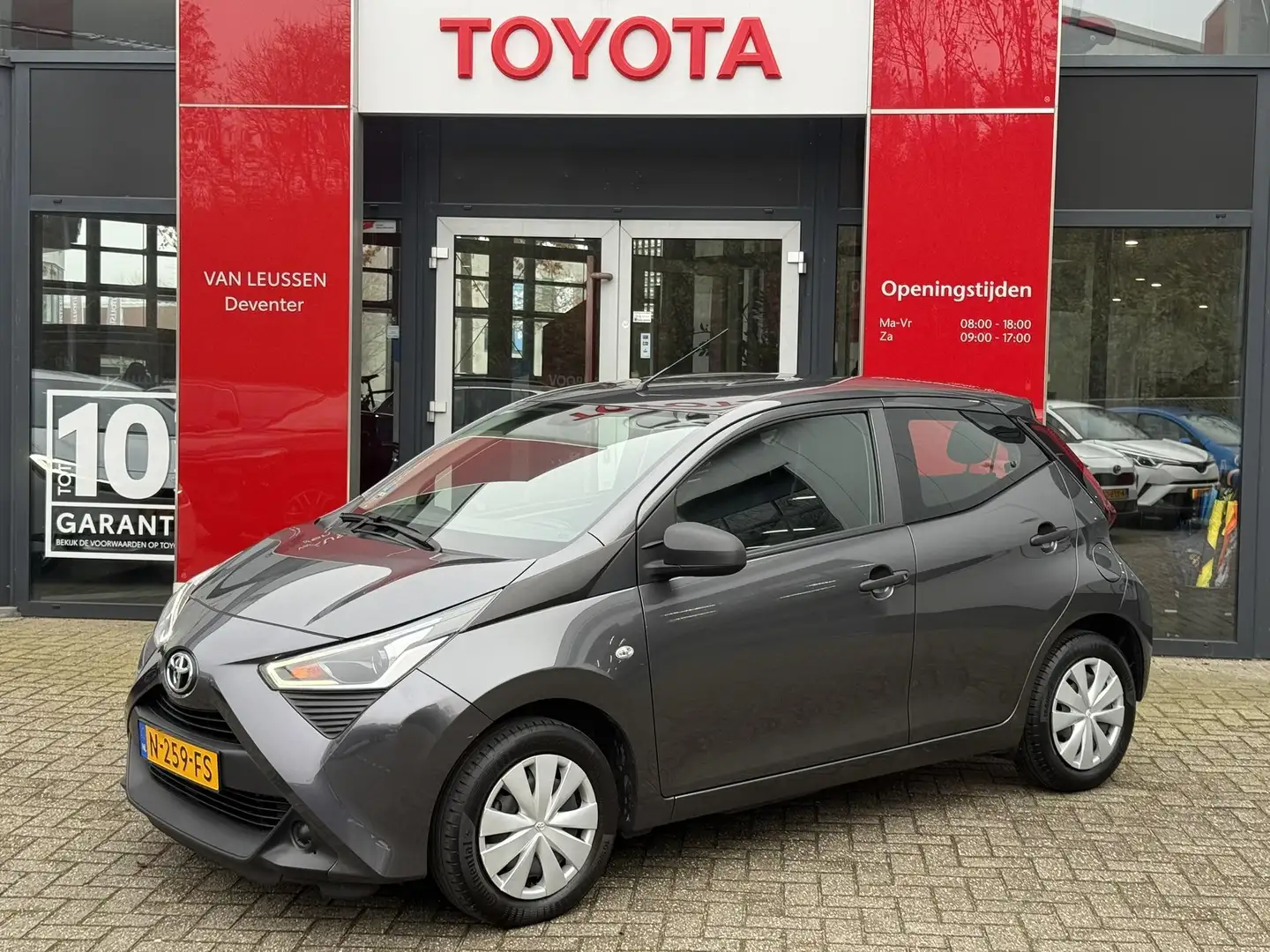 Toyota Aygo X X-FUN 5-DEURS BLUETOOTH SNELH. BEGR. Grau - 1