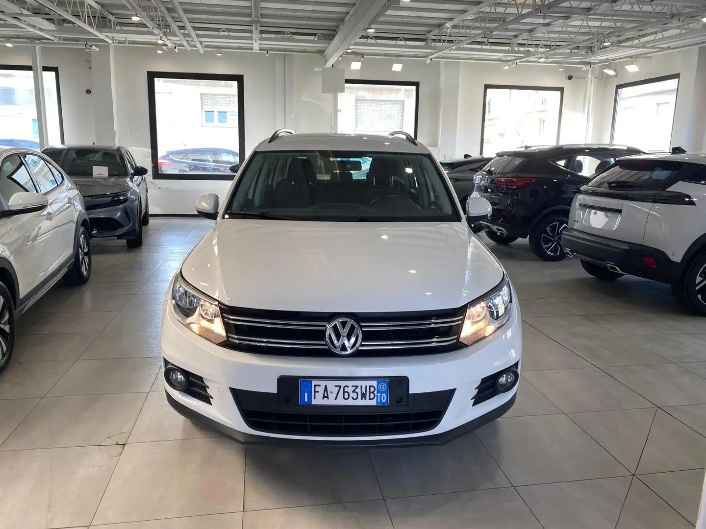 Volkswagen Tiguan 1.4 tsi bm Cross 125cv UNICO PROPRIETARIO Wit - 2