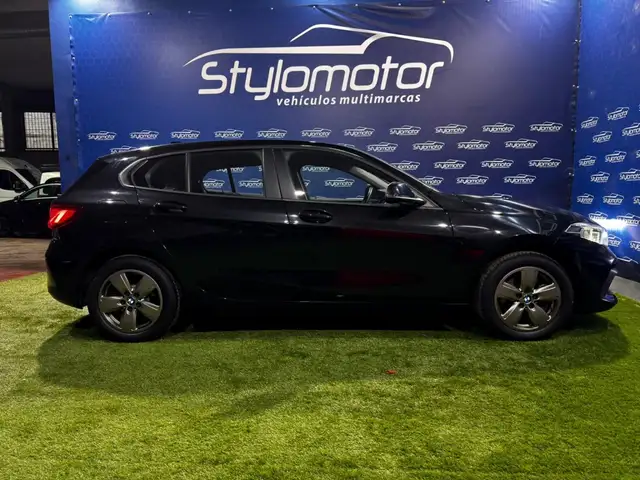 BMW 1 Series view 12