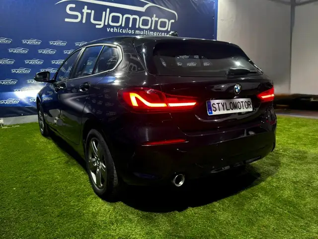 BMW 1 Series view 5
