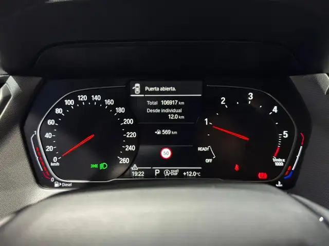 BMW 1 Series view 14