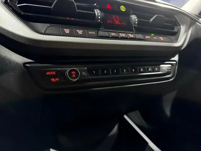 BMW 1 Series view 3