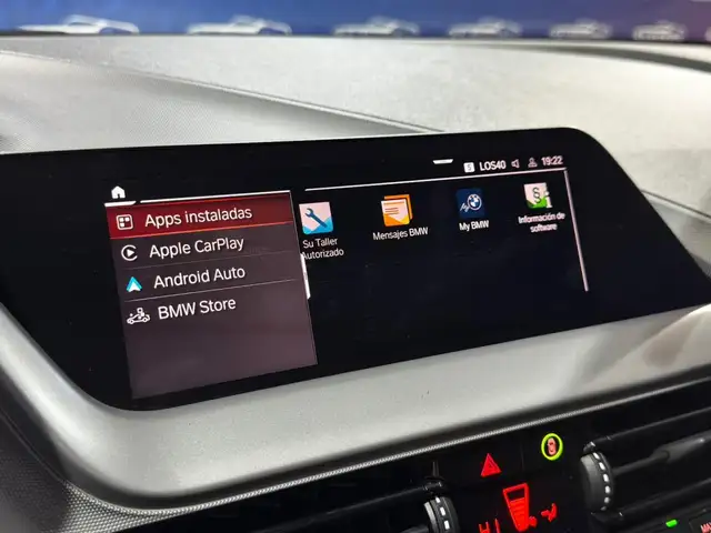 BMW 1 Series view 8
