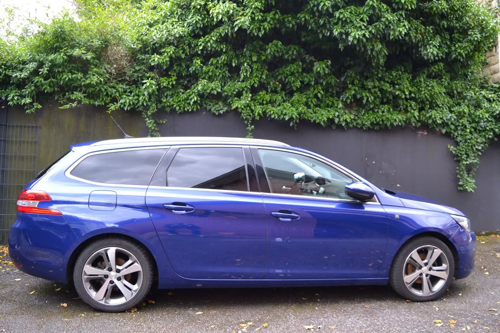 Peugeot 308 SW TECH EDITION Blau - 2