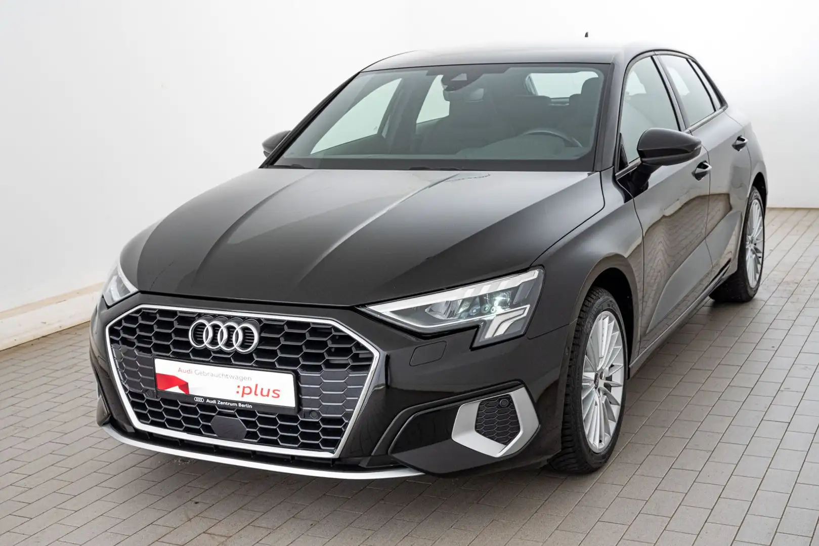 Audi A3 advanced 30 TFSI S tr. LED NAVI PDC Schwarz - 2