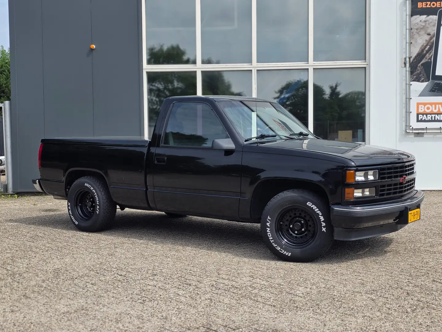 Chevrolet C1500 Silverado Schwarz - 1