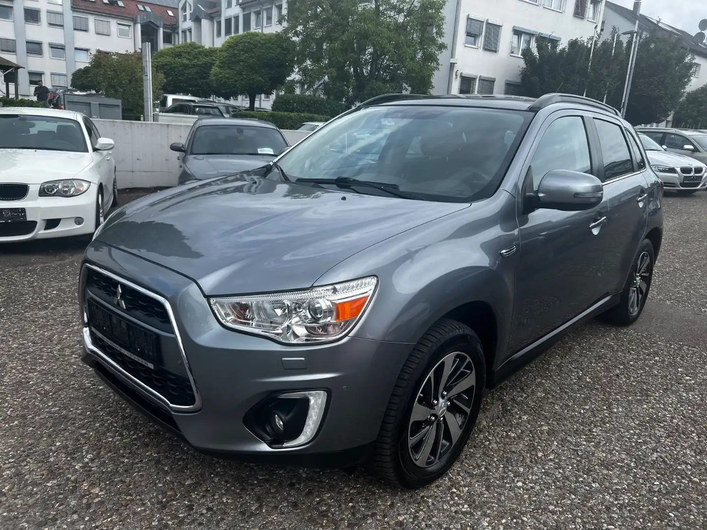 Mitsubishi ASX Top 4WD - Automatik-Leder-Pano-KeylessGO-AHK Grau - 2