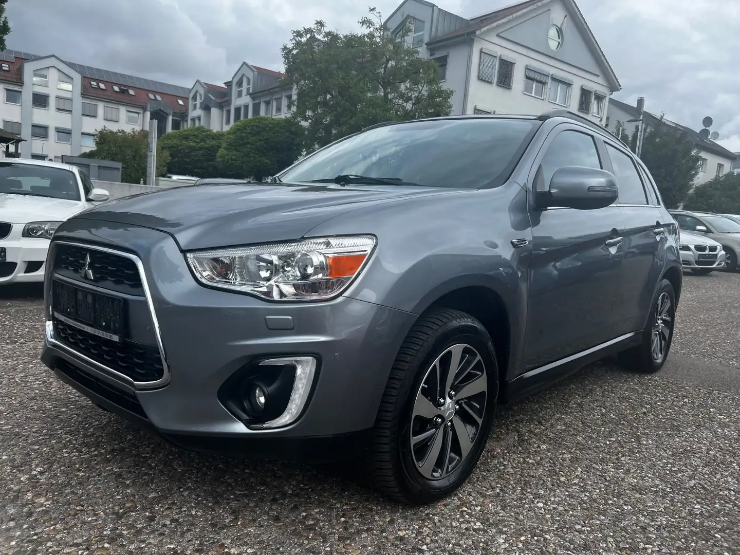 Mitsubishi ASX Top 4WD - Automatik-Leder-Pano-KeylessGO-AHK Grau - 1