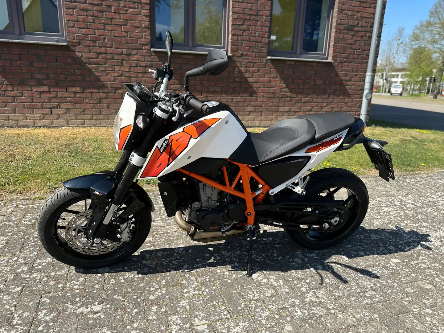 KTM 690 Duke A3 Weiß - 1