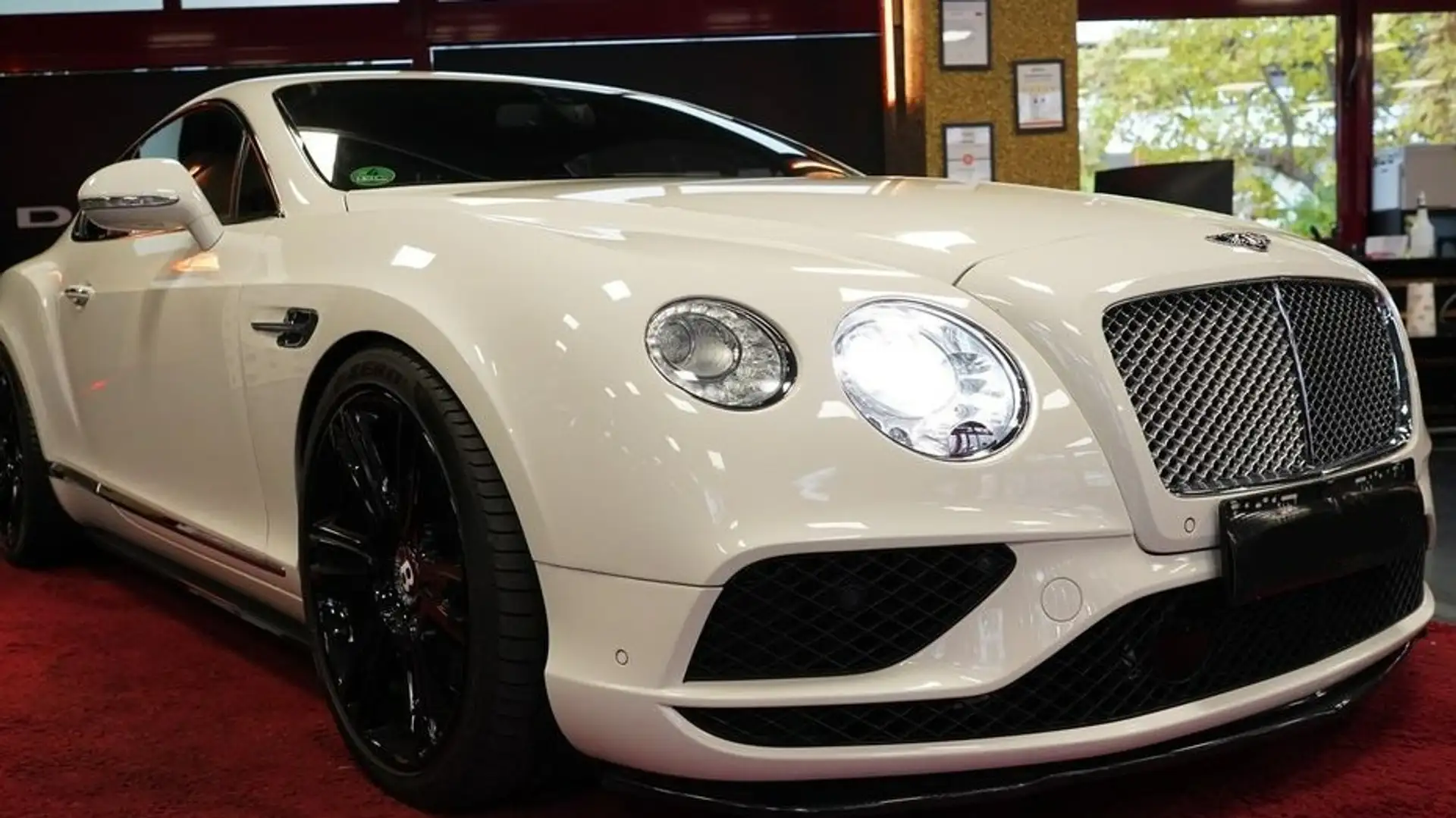 Bentley Continental GT V8 Bílá - 2