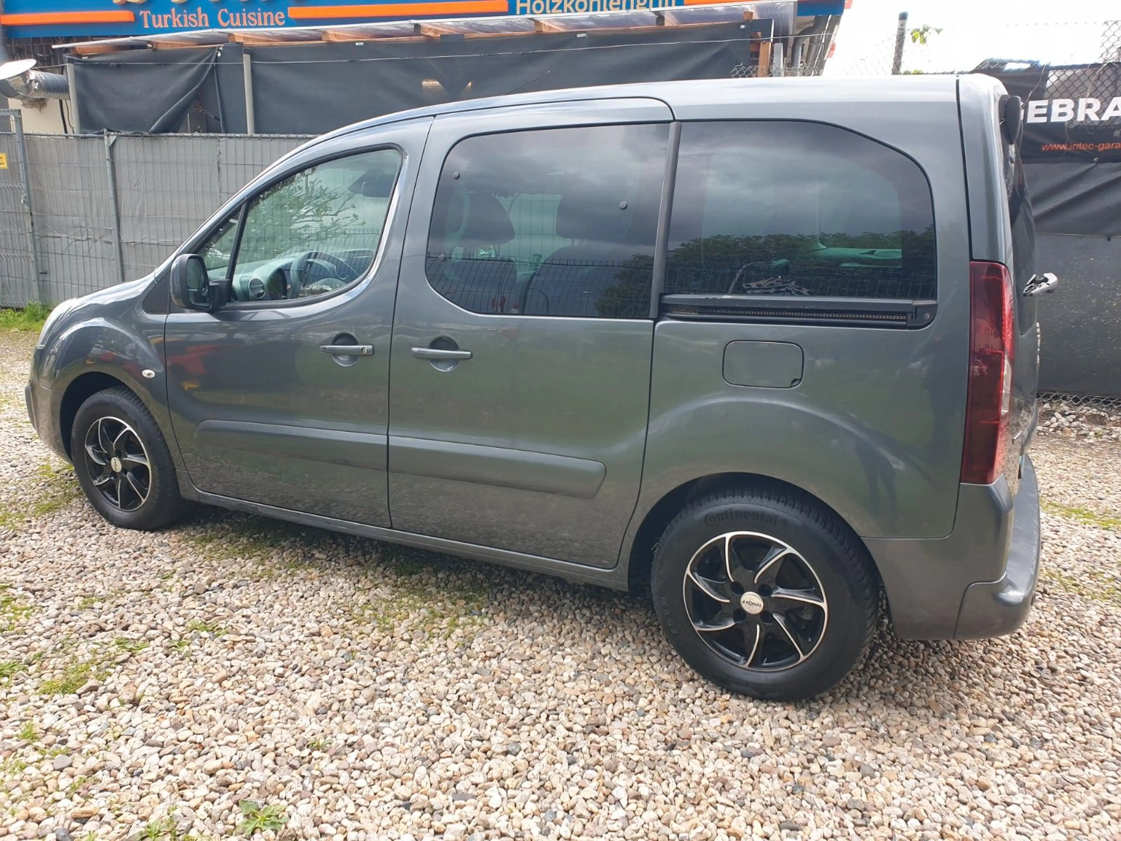 Peugeot Partner Tepee Active 1-Hand — photo 7