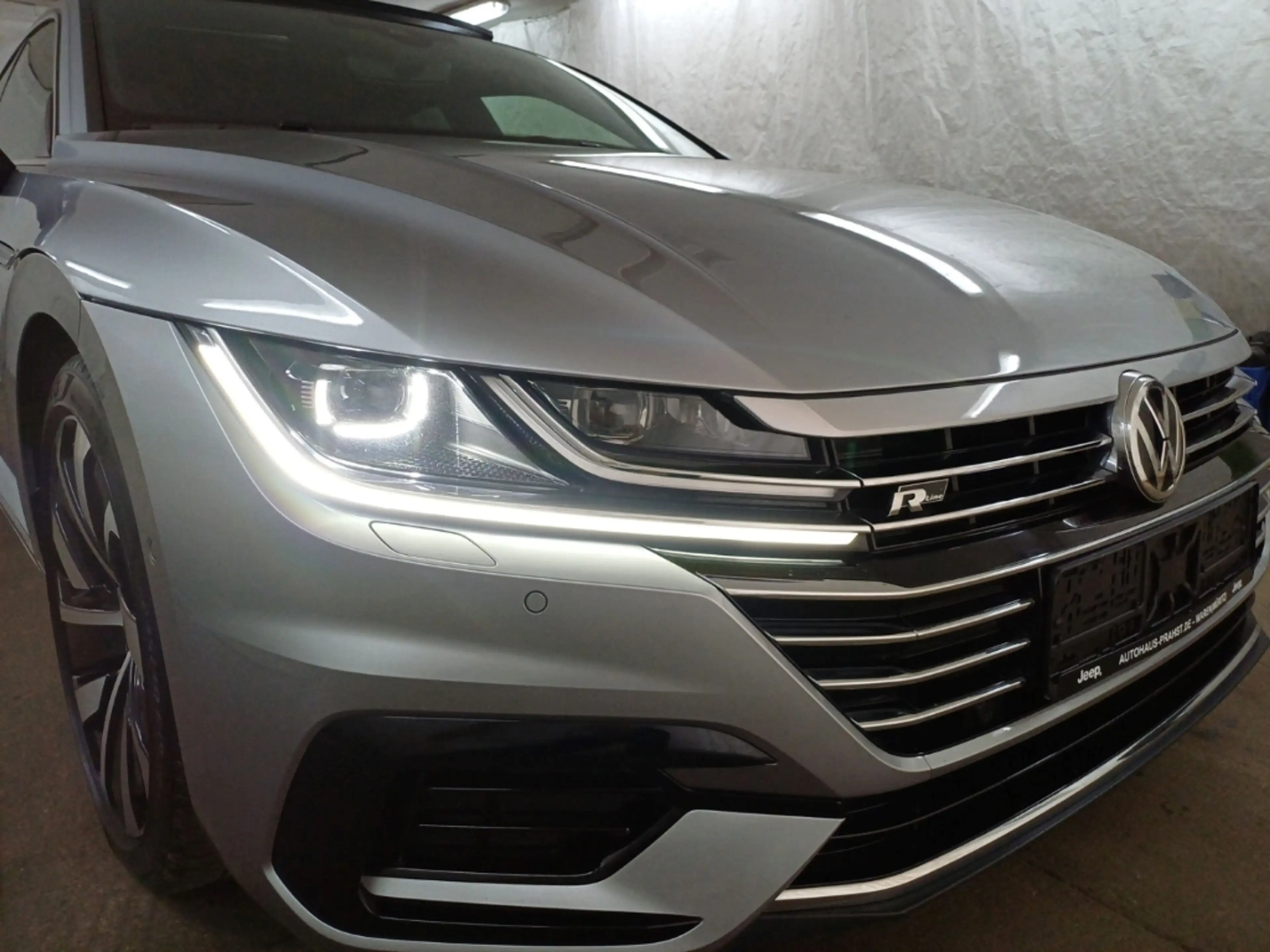 Volkswagen Arteon 2.0 TSI R-Line LED KAMERA LEDER PANO 19'' — photo 20