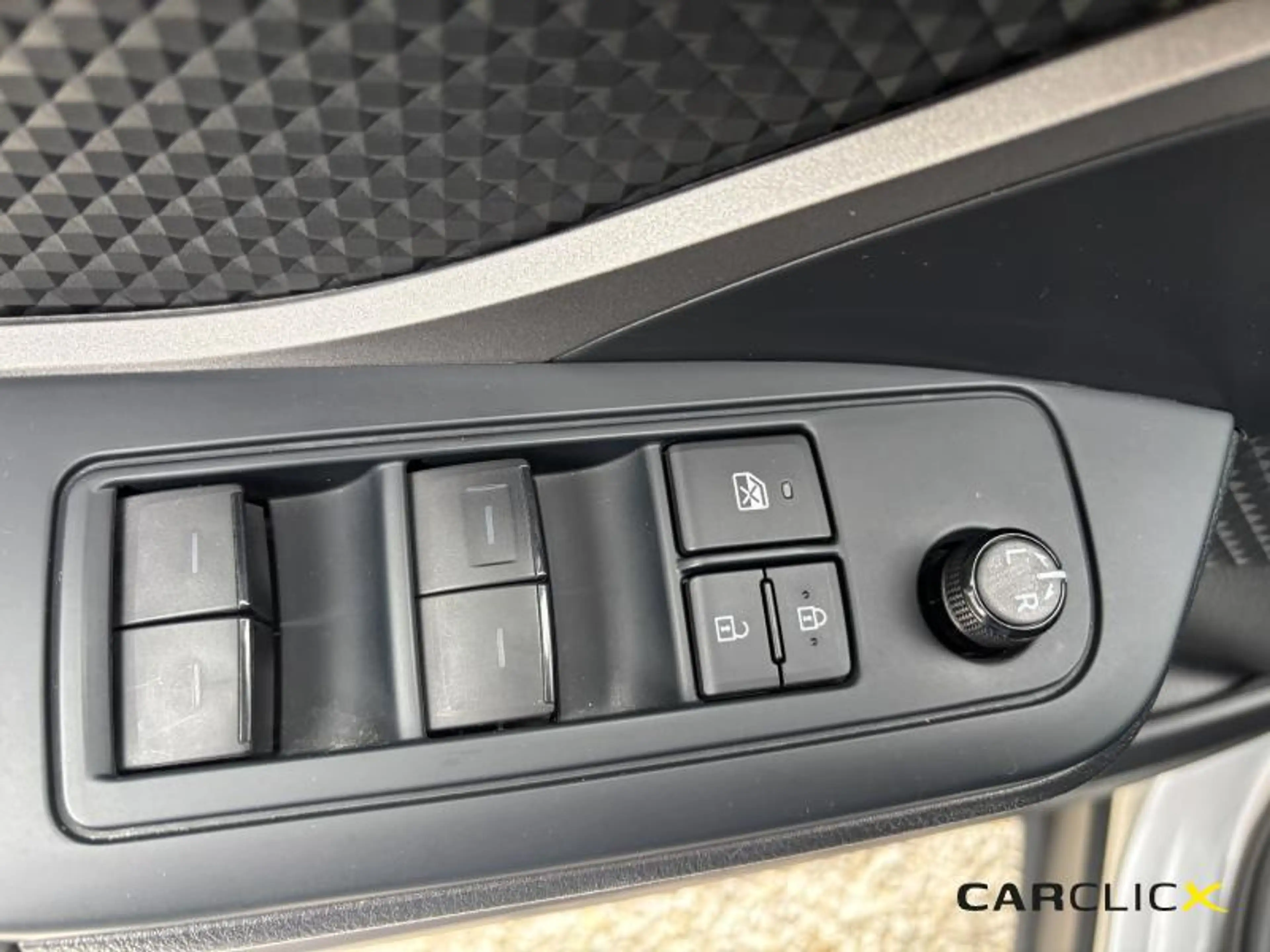 Toyota C-HR *Hybrid*incl. set winterbanden op velg/leder — photo 13