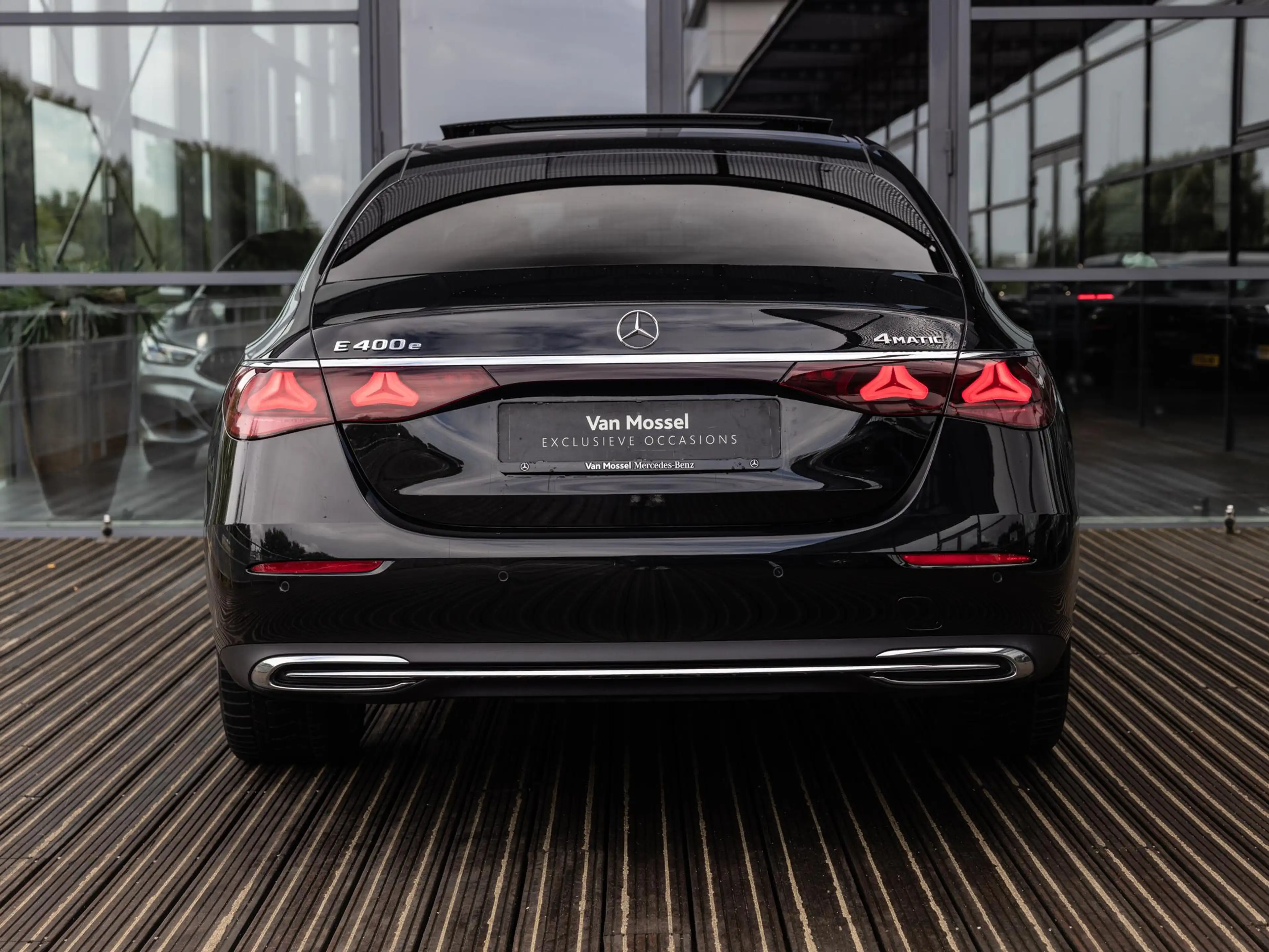 Mercedes-Benz E 400 e 4MATIC Exclusive Line | PANORAMADAK | SOFT CLOSE — photo 5