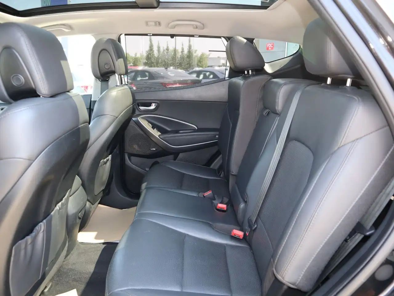 Hyundai SANTA FE photo Hyundai SANTA FE