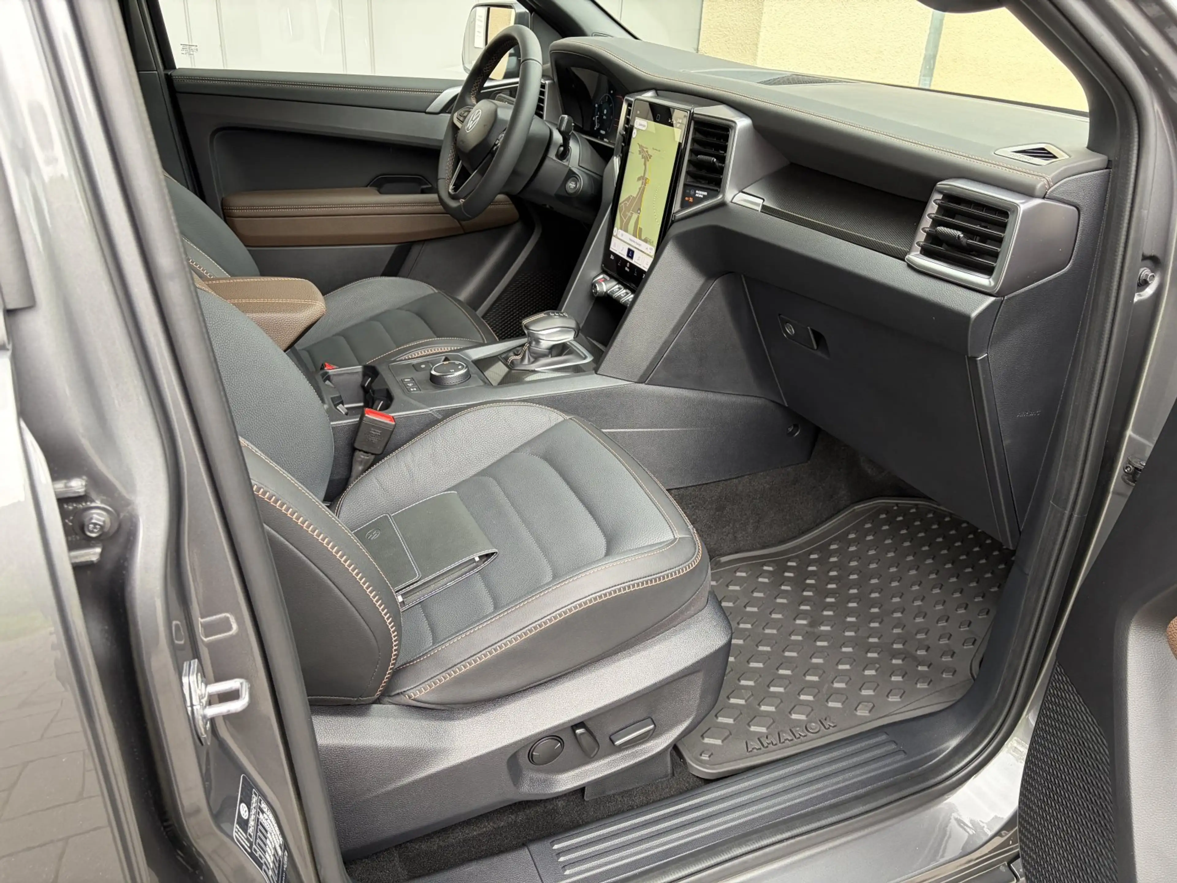 Volkswagen Amarok 3.0 TDi PanAmericana mit Rollcover — photo 9