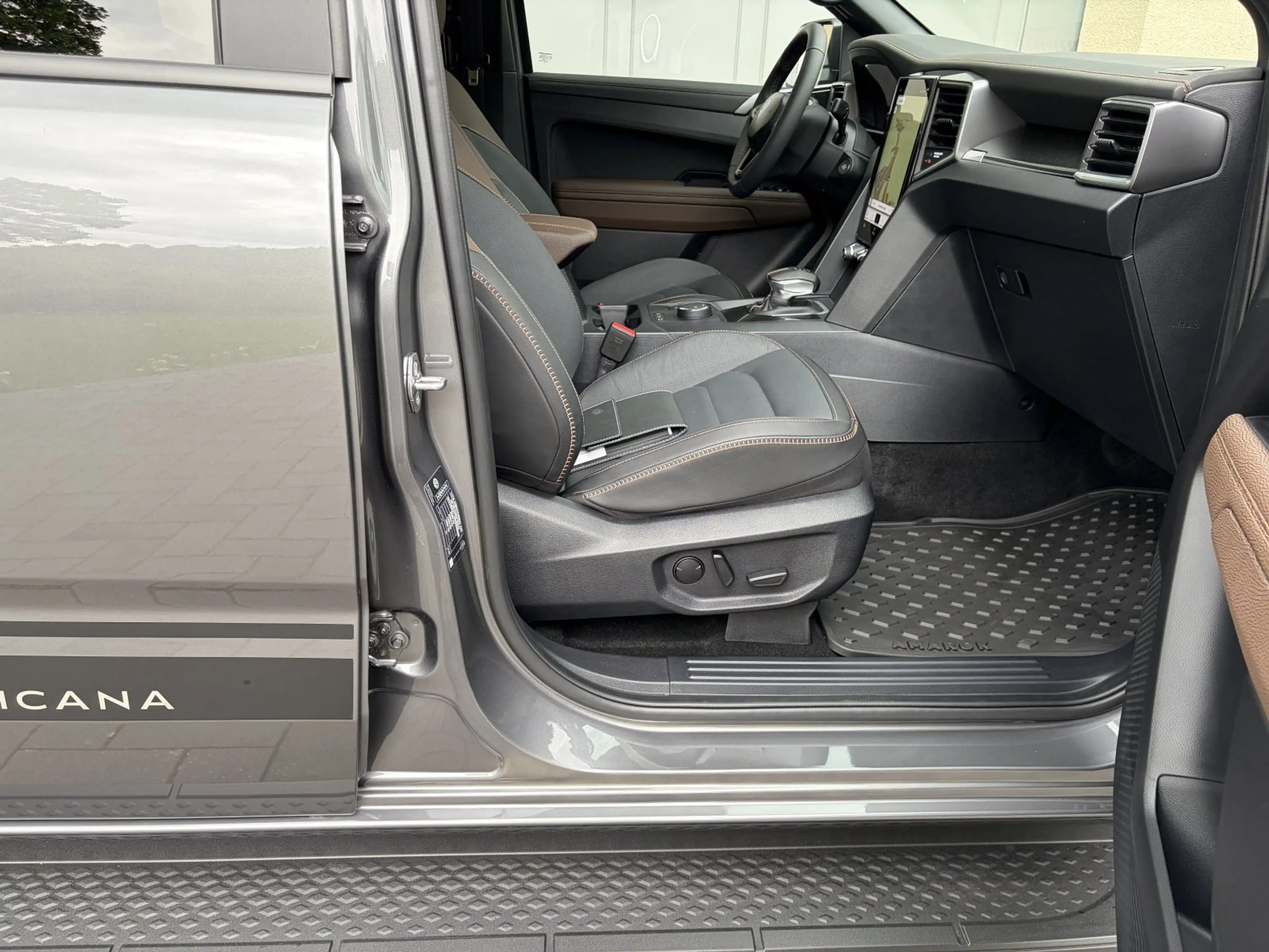 Volkswagen Amarok 3.0 TDi PanAmericana mit Rollcover — photo 10