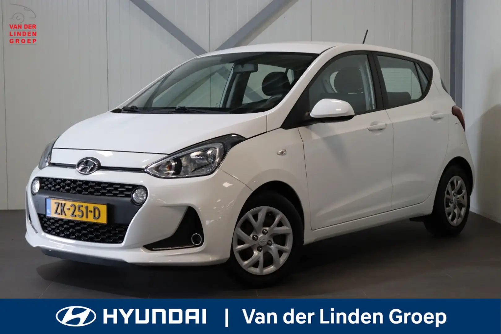 Hyundai i10 1.0i Comfort-Smart Pack Navi|Pdc|Carplay|Airco|Rij Wit - 1