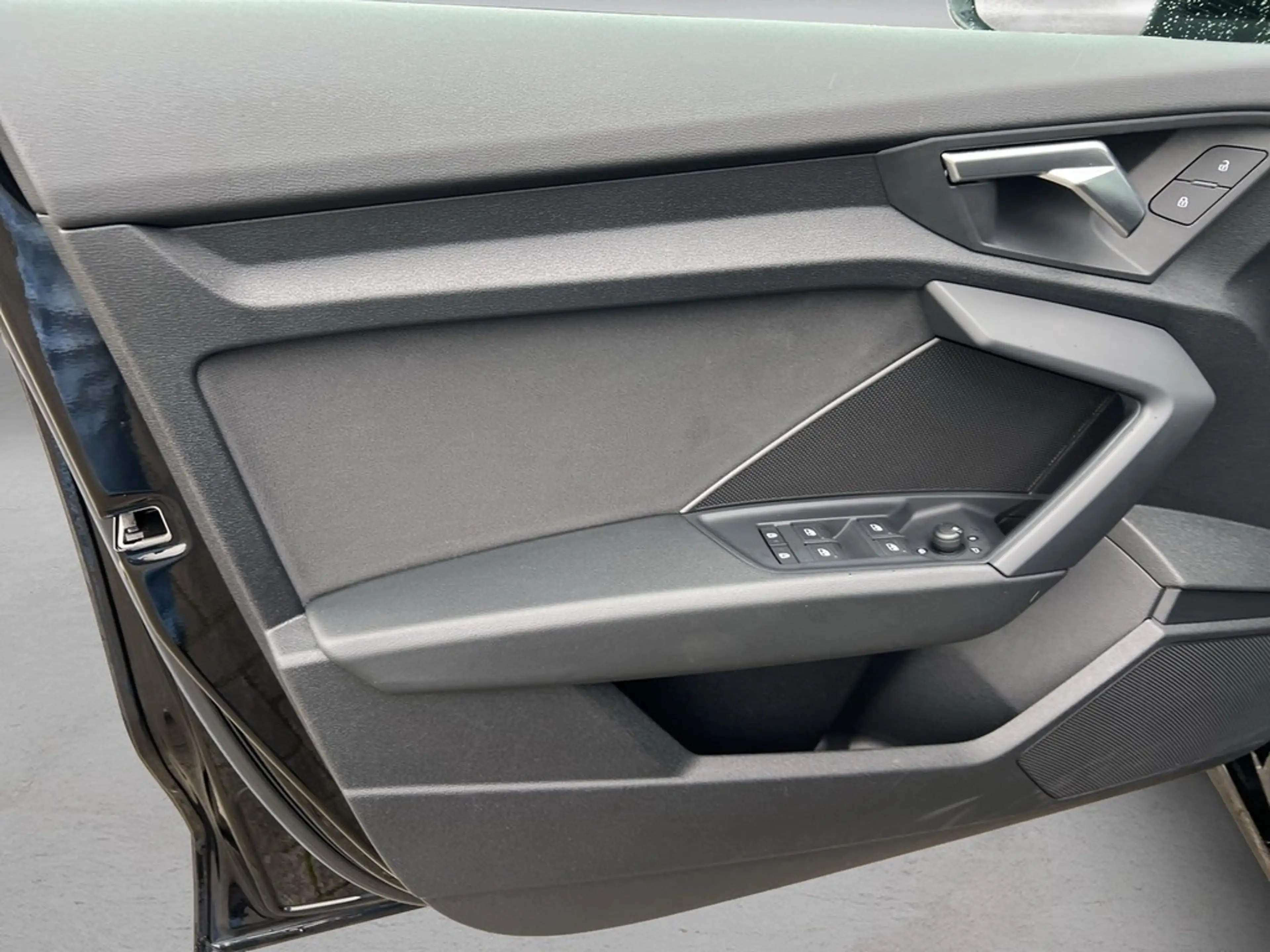 Audi A3 Sportback 30 TFSI — photo 6