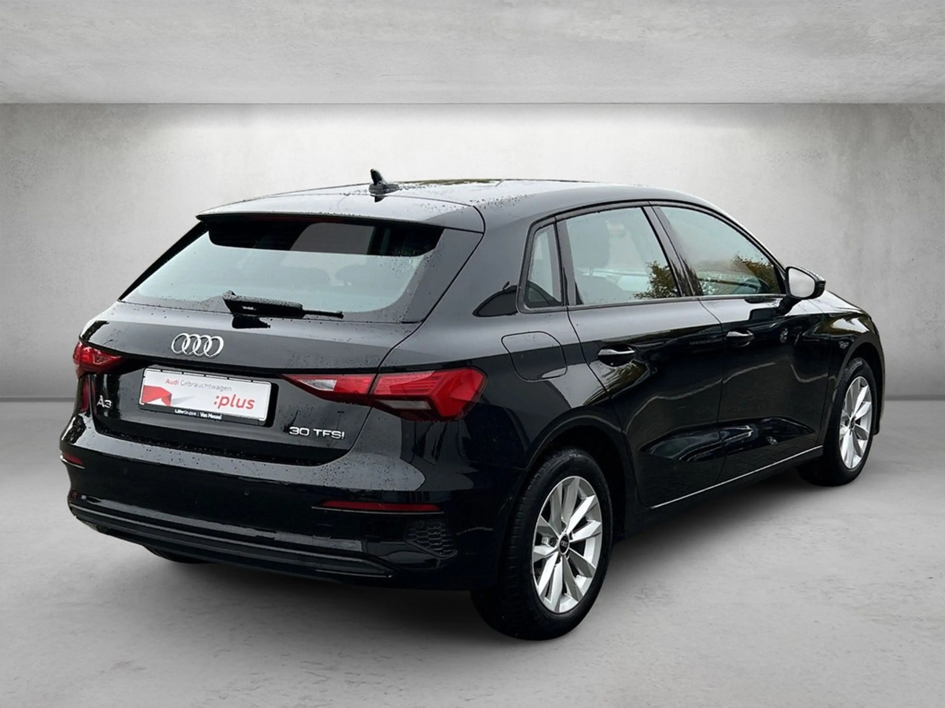 Audi A3 Sportback 30 TFSI — photo 3