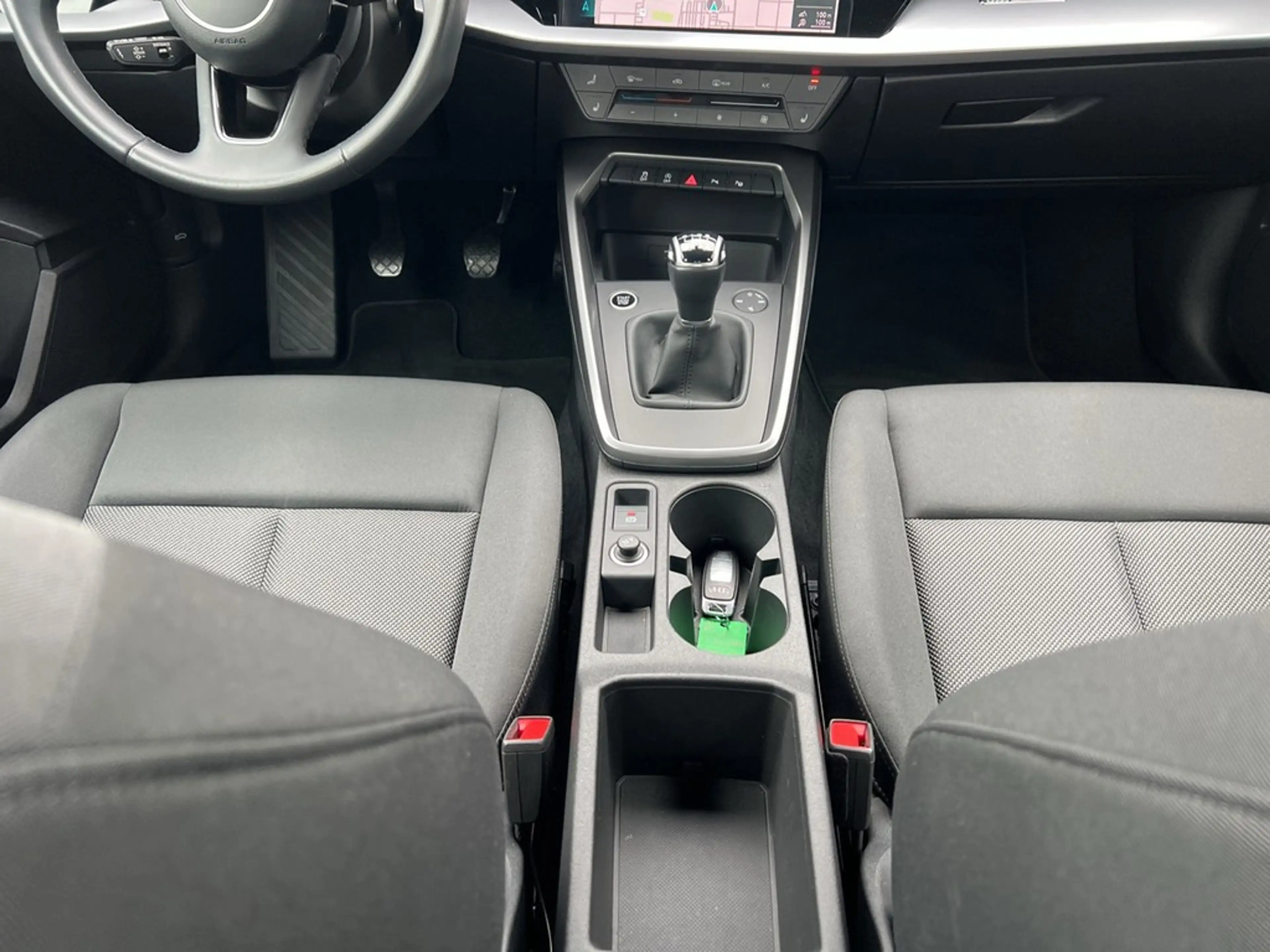 Audi A3 Sportback 30 TFSI — photo 9