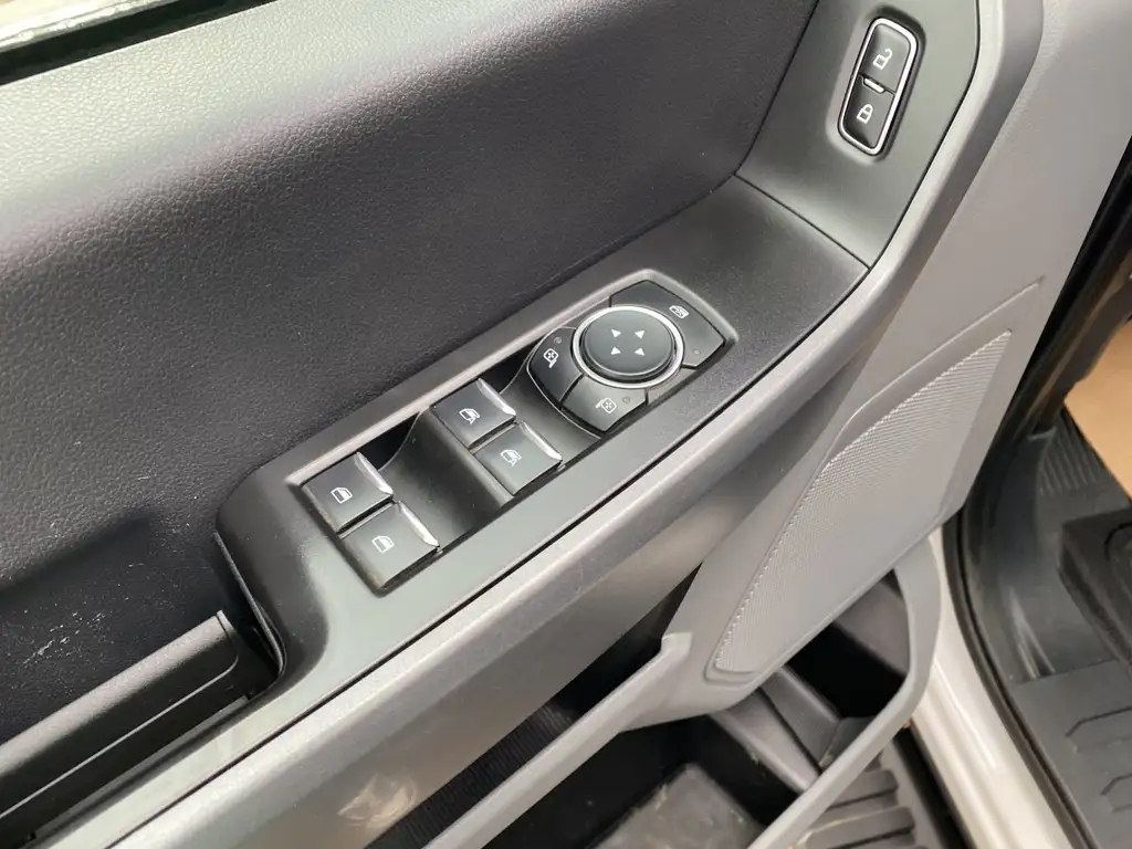 2023 Ford F-250 Super Duty XLT Crew Cab 176 | 4X4 | Trailer Sway Control | SY — photo 6
