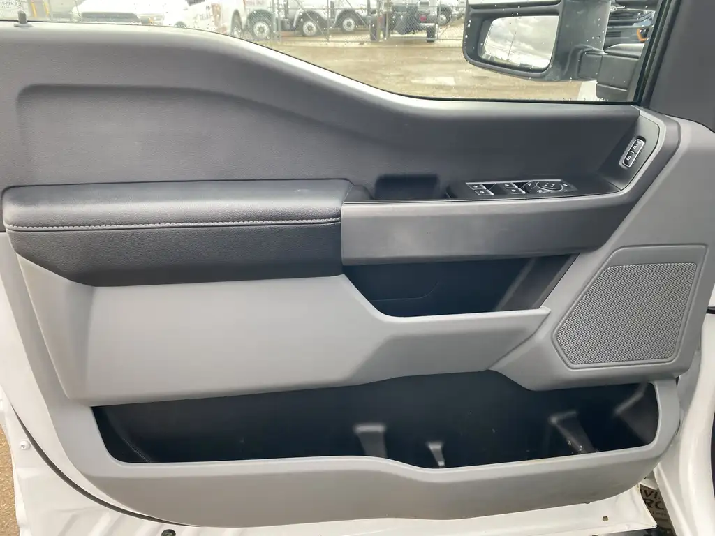 2023 Ford F-250 Super Duty XLT Crew Cab 176 | 4X4 | Trailer Sway Control | SY — photo 7