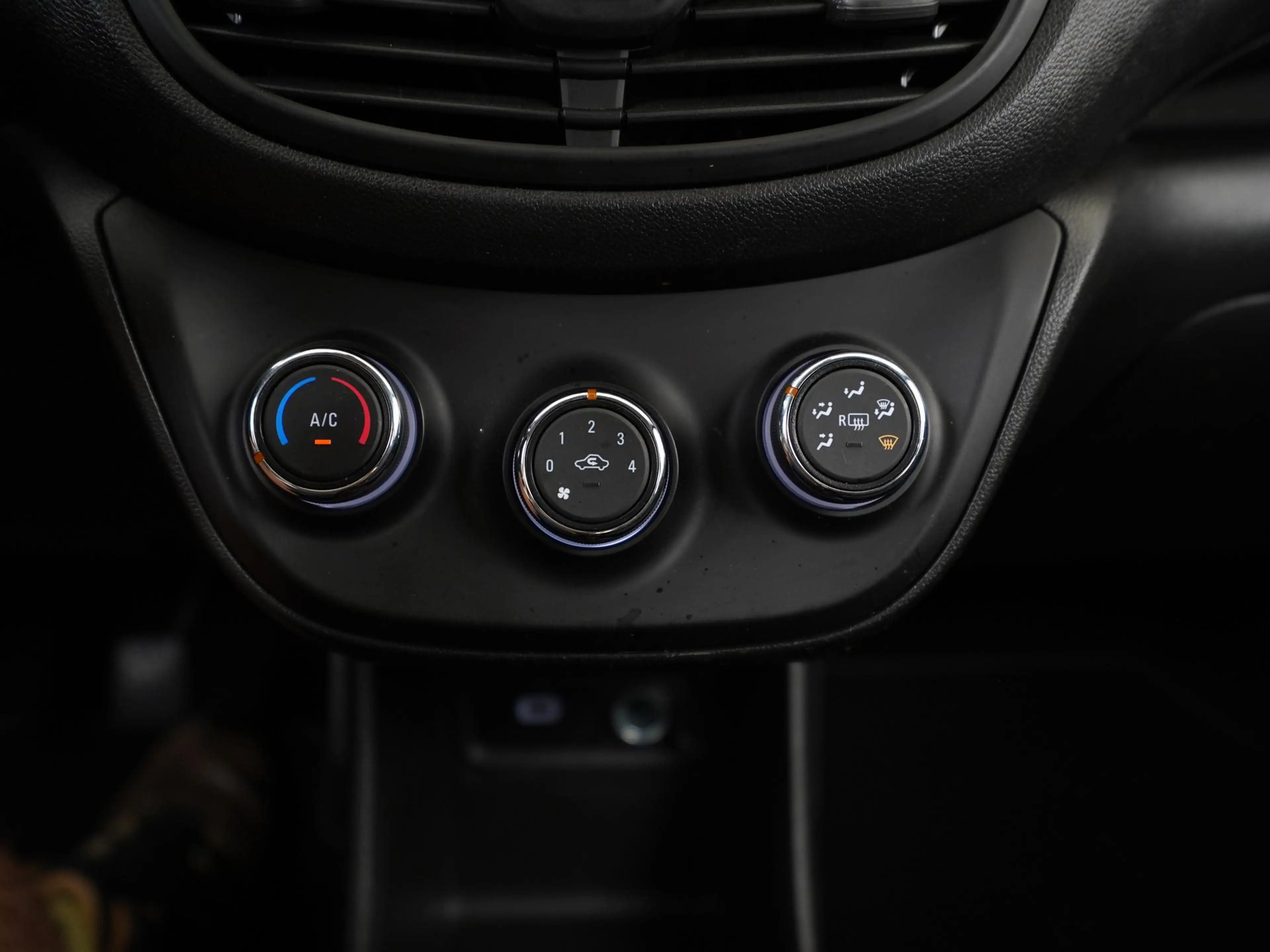 Opel Karl 1.0 ecoFLEX 120 Jaar Edition | Airco | Bluetooth | — photo 11