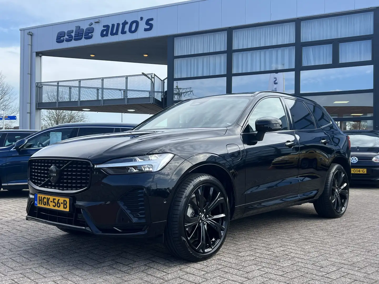 Volvo XC60 2.0 T8 455 pk Ultimate Black Edition AWD Plug-in h Zwart - 1
