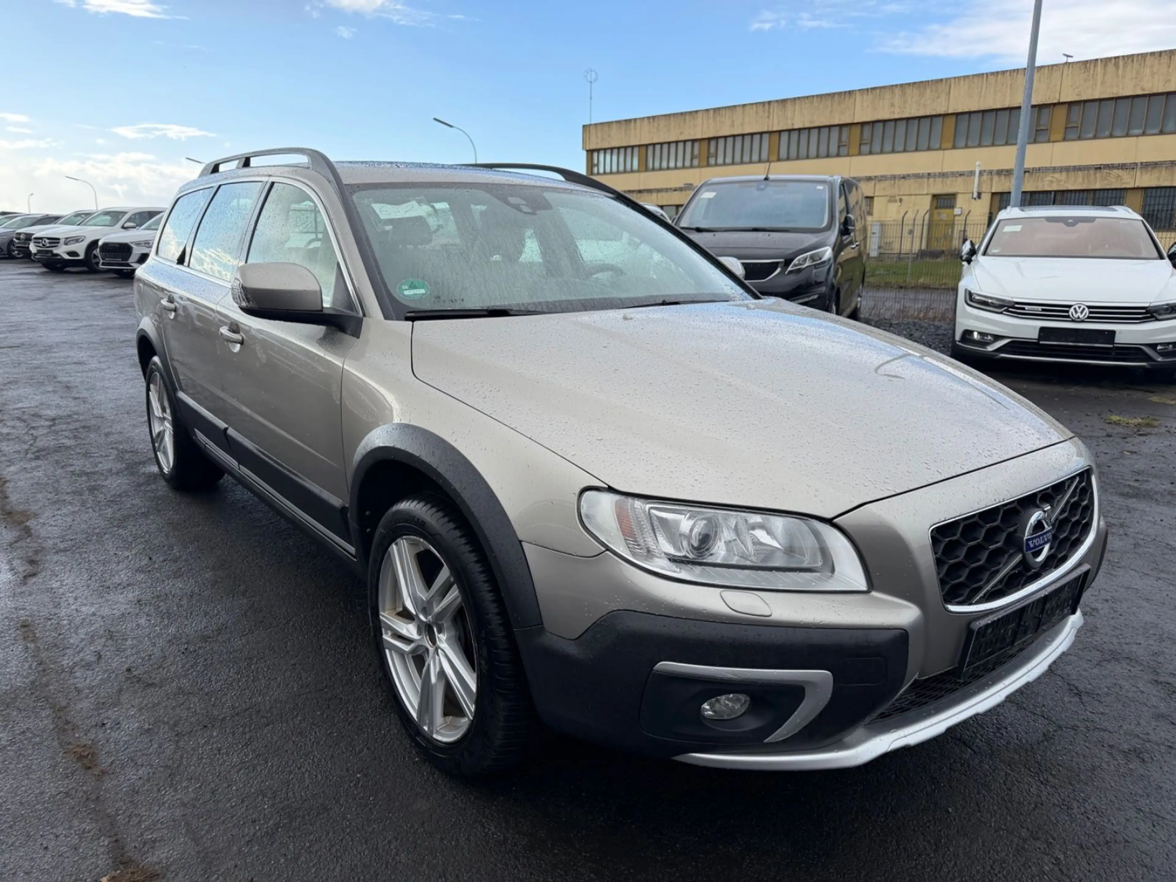 Volvo XC70 Summum 2WD Glasdach Standheizung Leder — photo 3