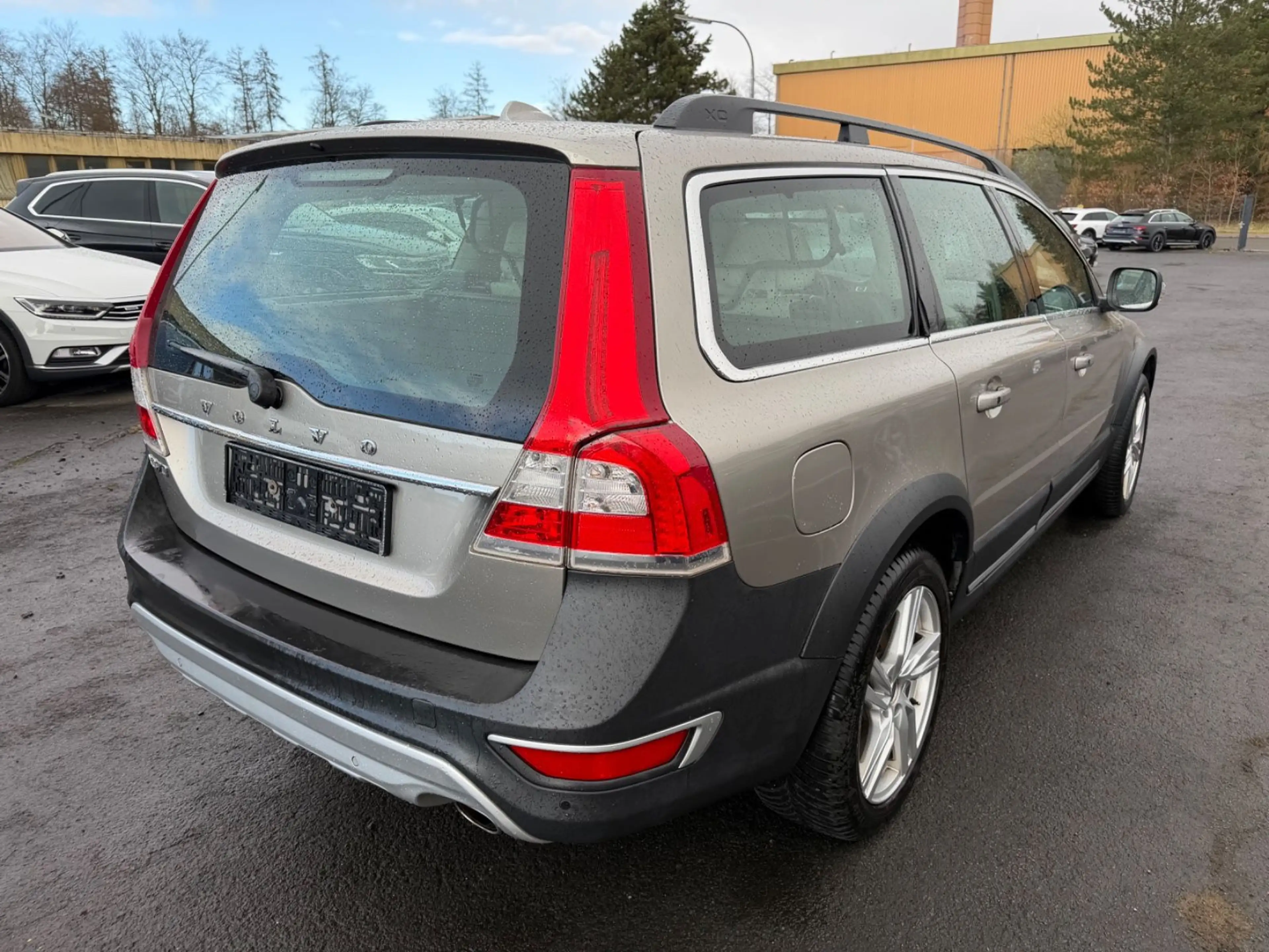 Volvo XC70 Summum 2WD Glasdach Standheizung Leder — photo 5