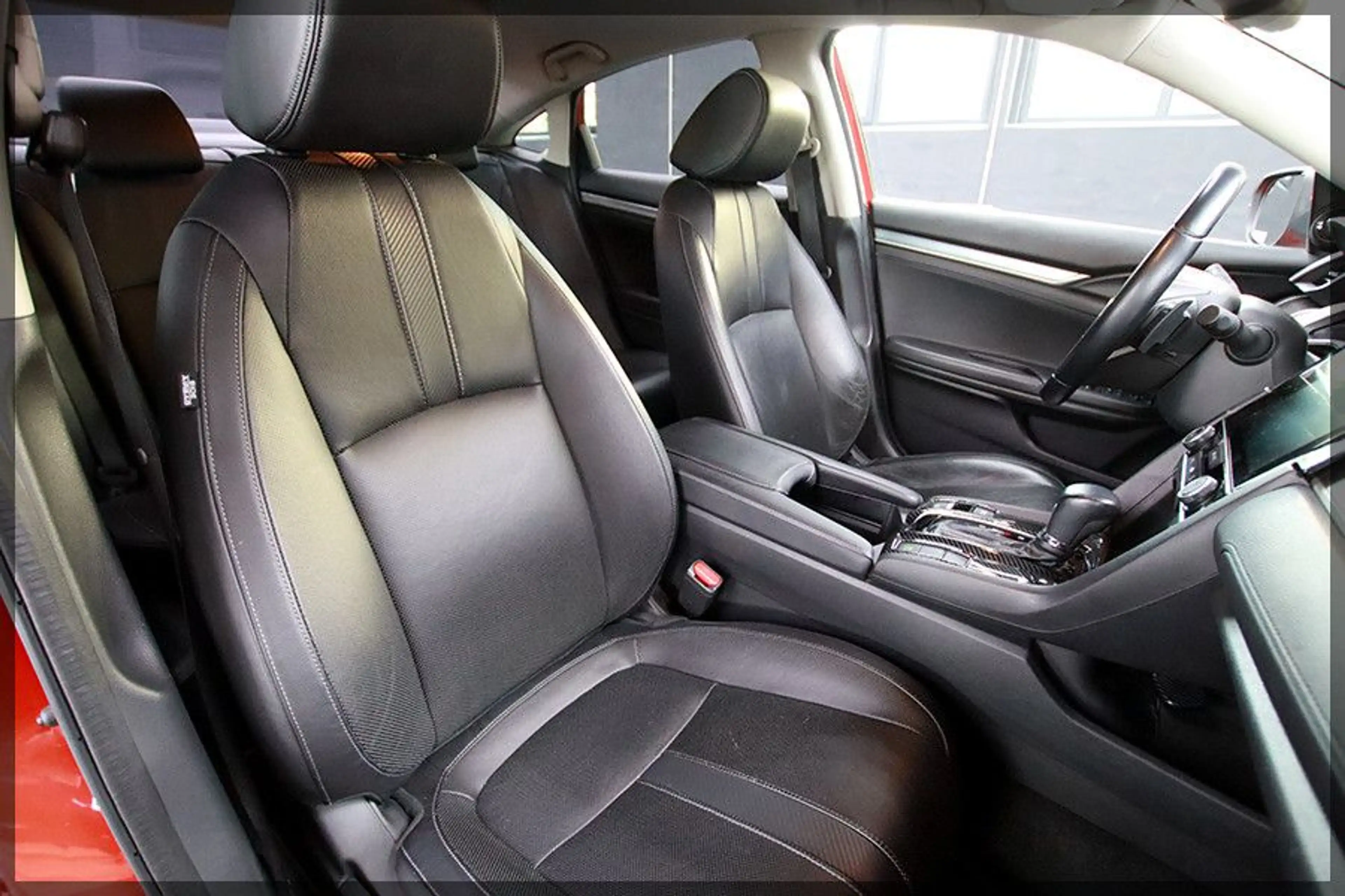 Honda Civic Lim. 1.5 Executive PANO / NAVI / CAM — photo 14