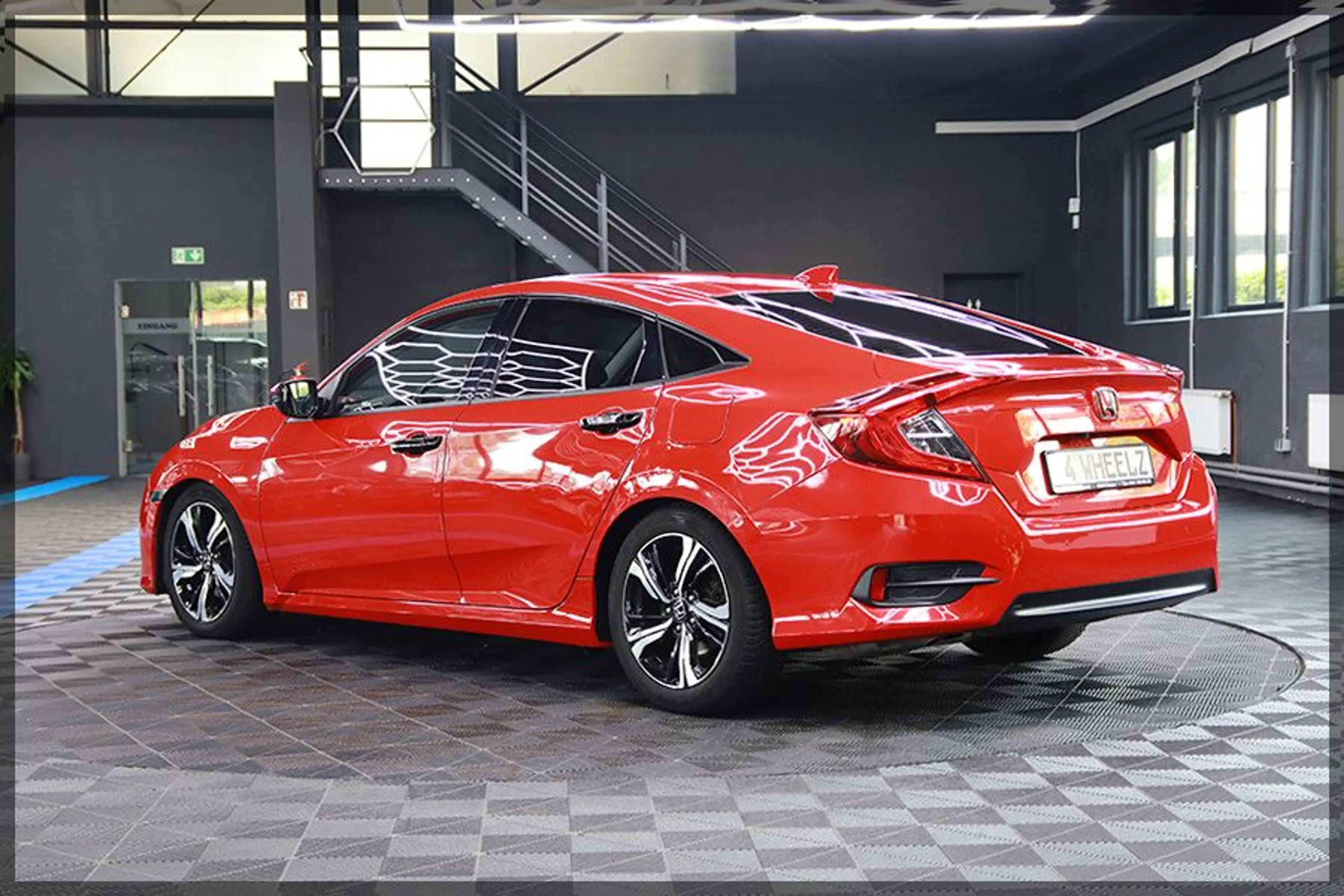 Honda Civic Lim. 1.5 Executive PANO / NAVI / CAM — photo 6