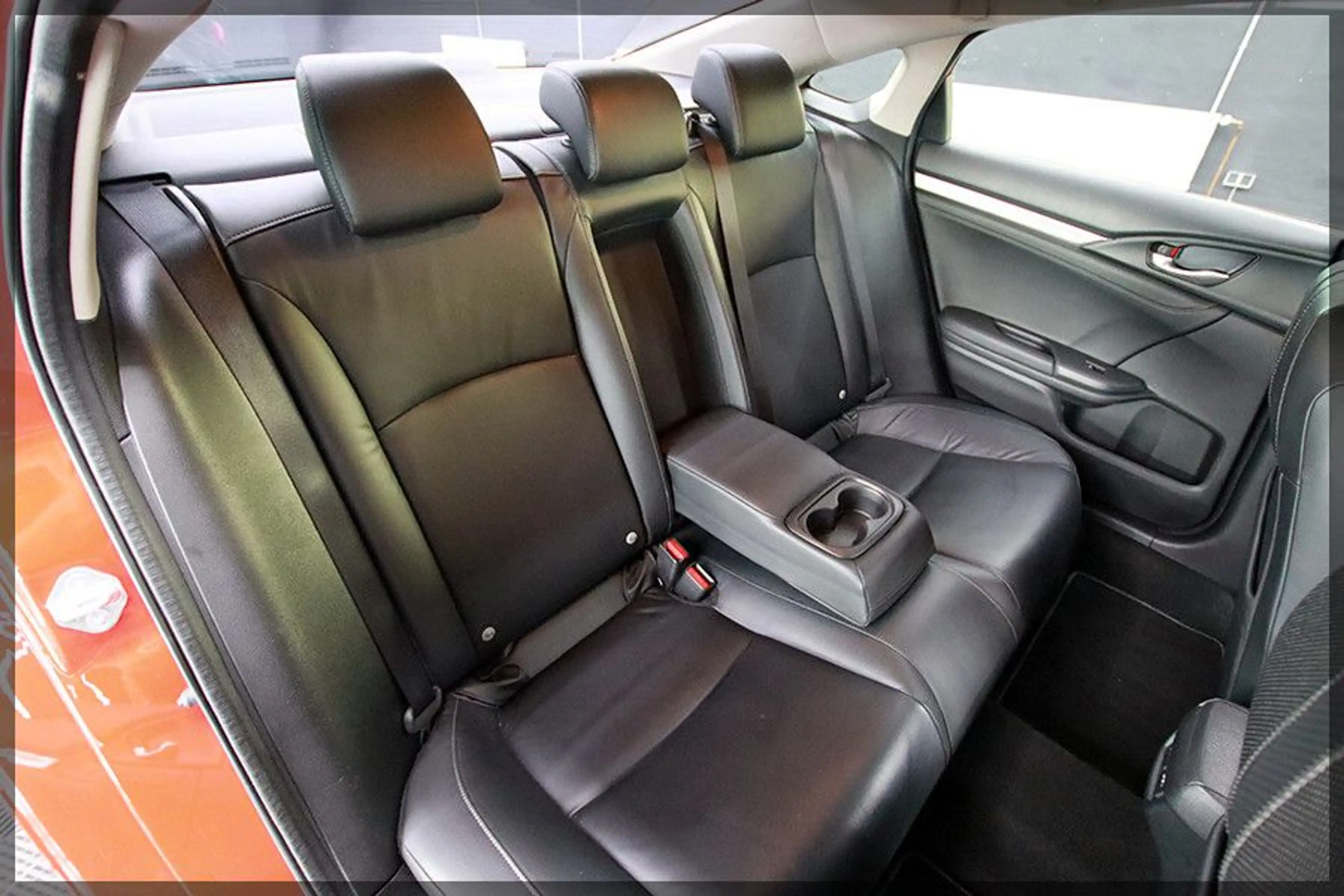 Honda Civic Lim. 1.5 Executive PANO / NAVI / CAM — photo 15