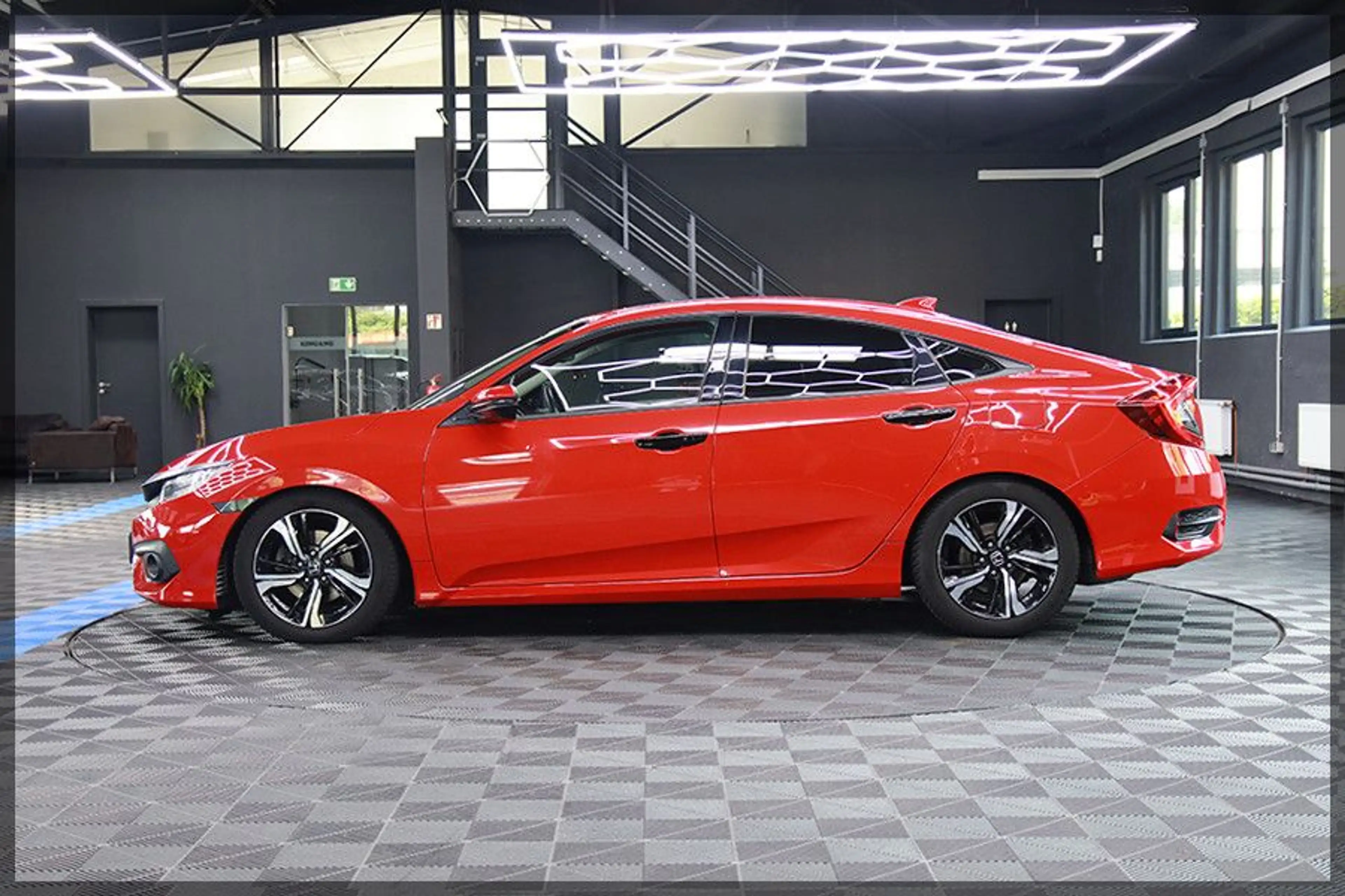 Honda Civic Lim. 1.5 Executive PANO / NAVI / CAM — photo 8