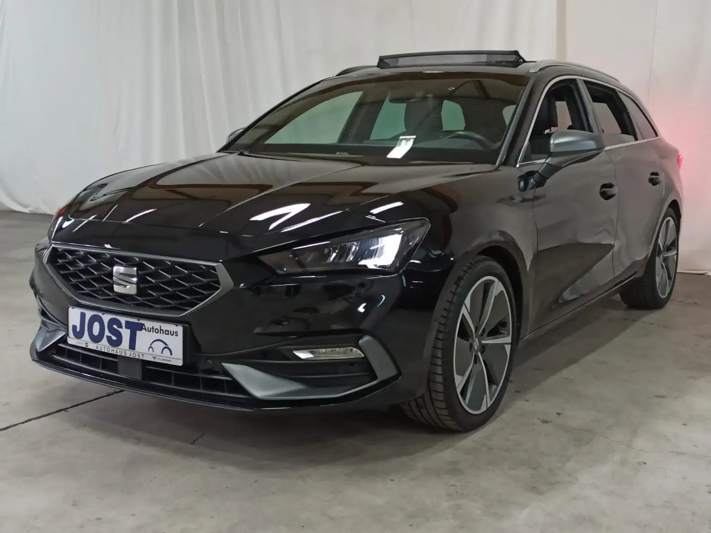 SEAT FR 1.5 TSI Navi Pano AHK Standheizung Чёрный - 1