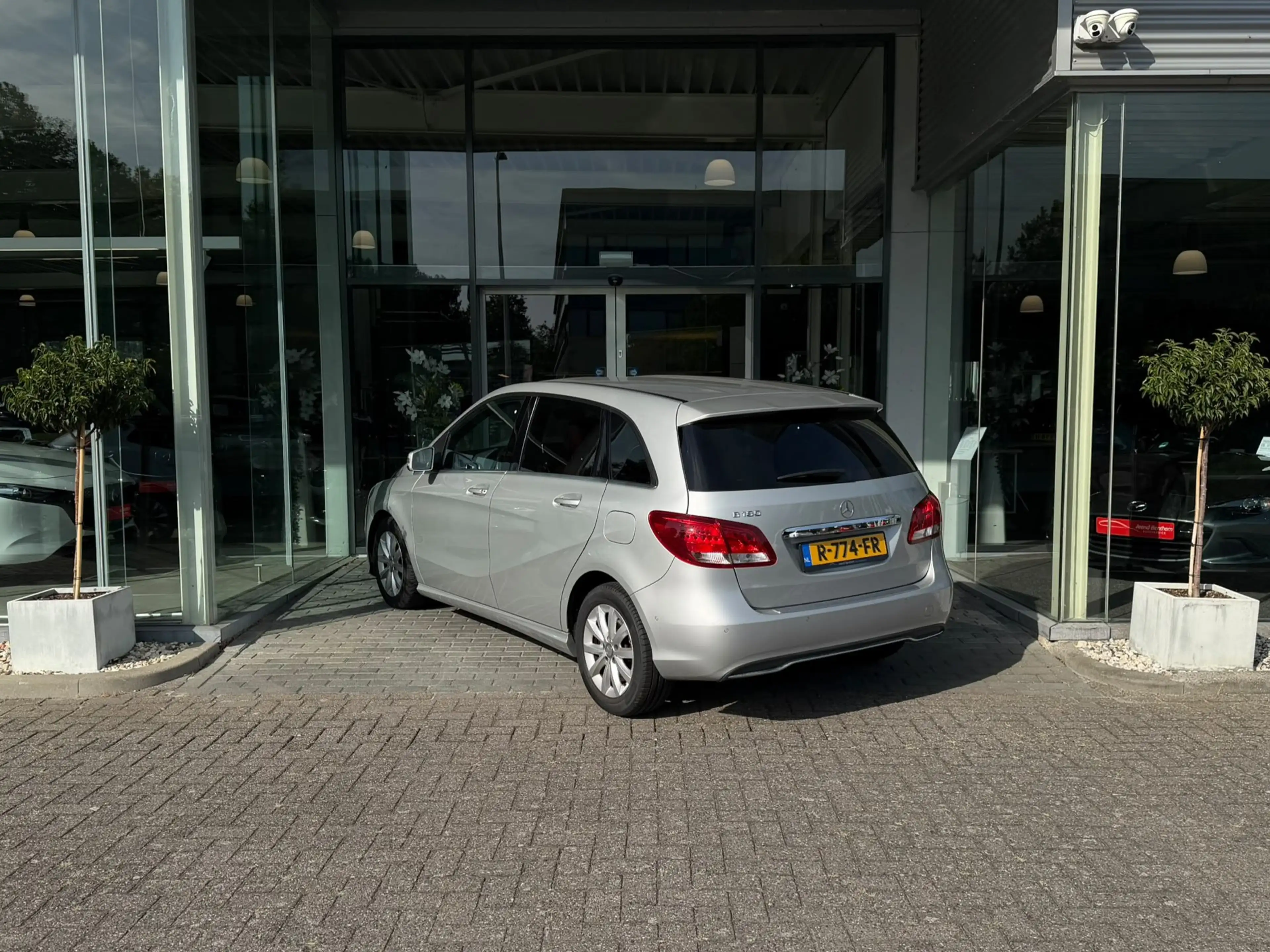 Mercedes-Benz B 180 Ambition — photo 2
