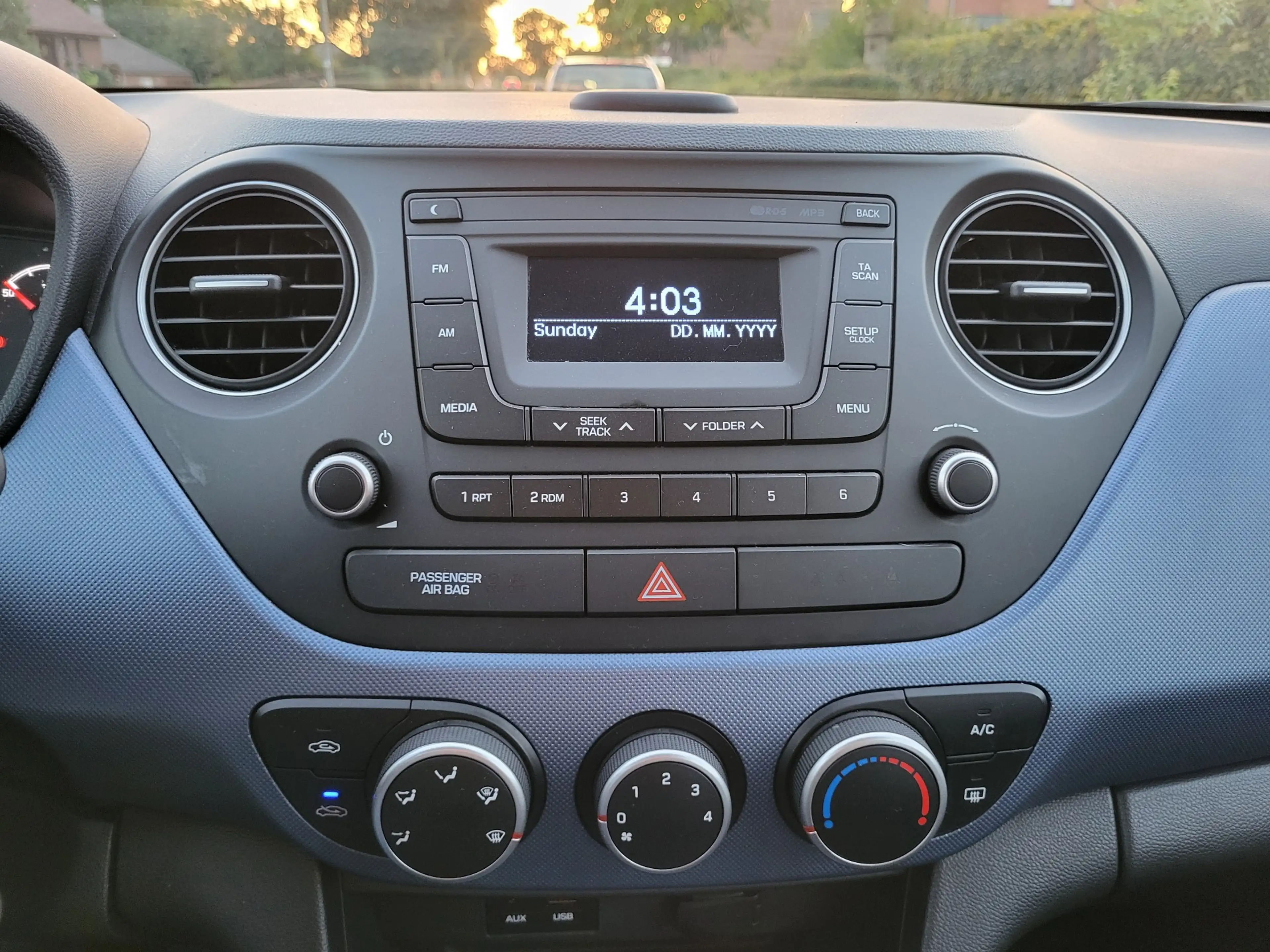 Hyundai i10 i10 1.0i Twist GO! — photo 11