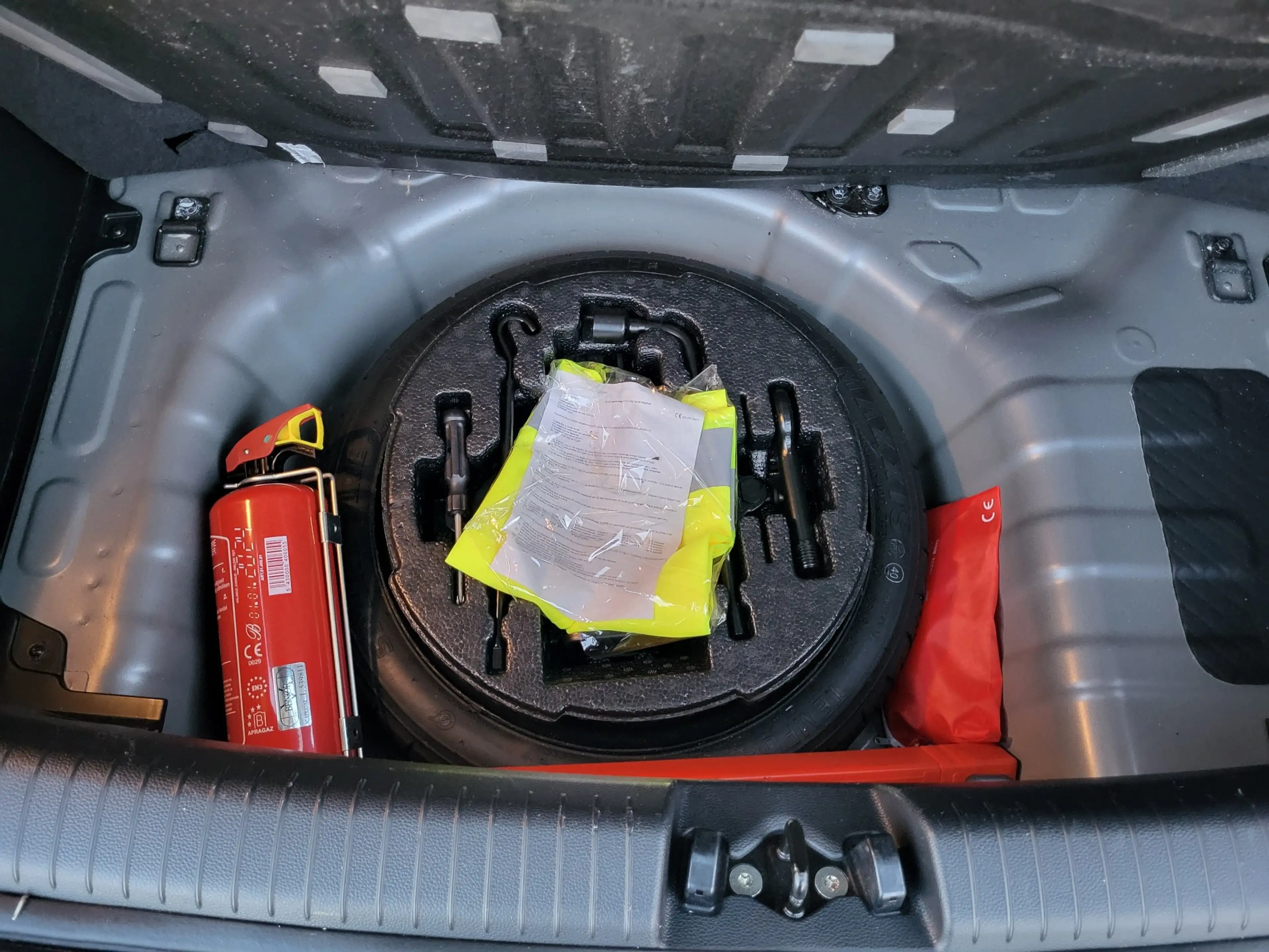 Hyundai i10 i10 1.0i Twist GO! — photo 10