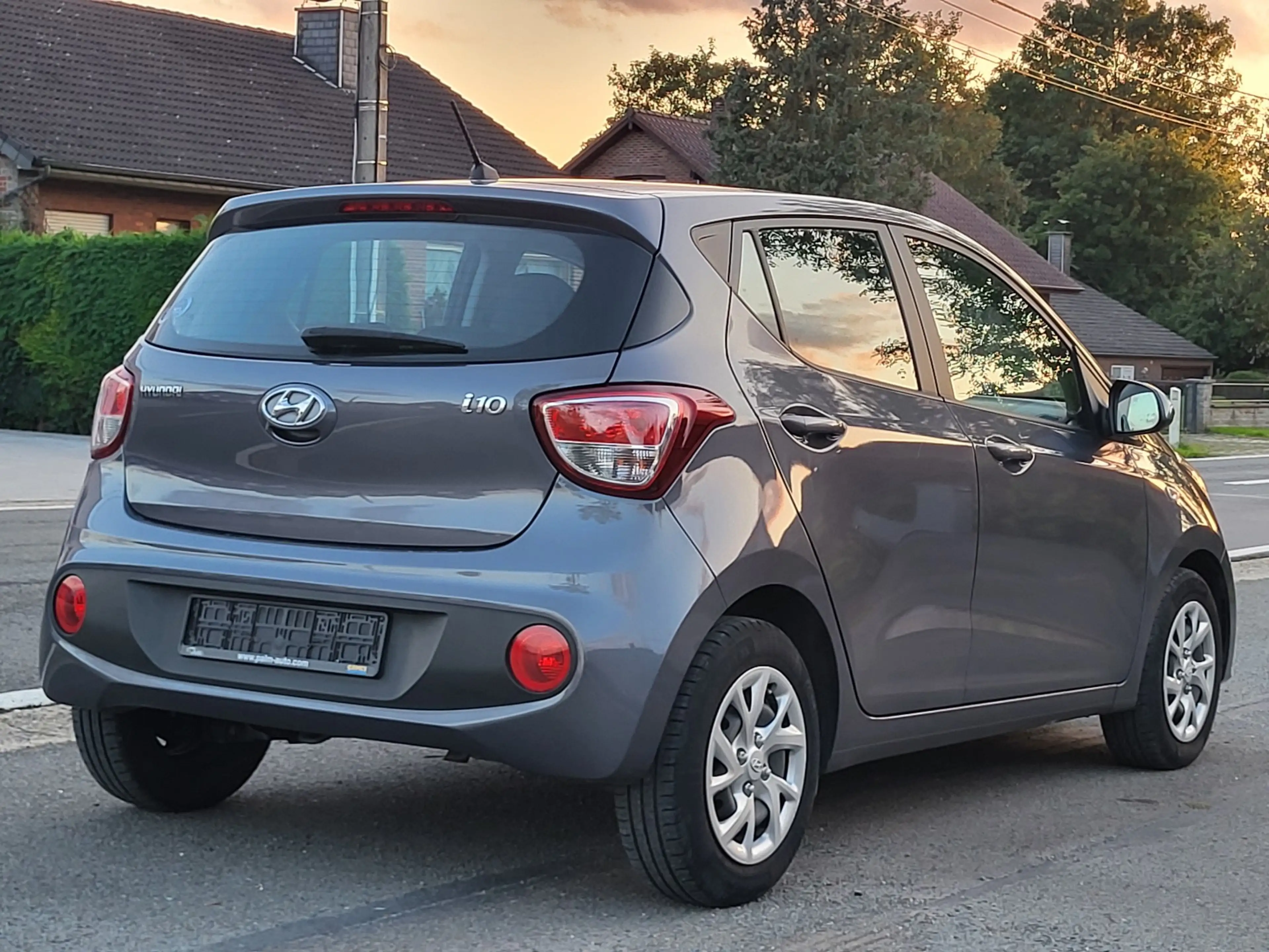 Hyundai i10 i10 1.0i Twist GO! — photo 3