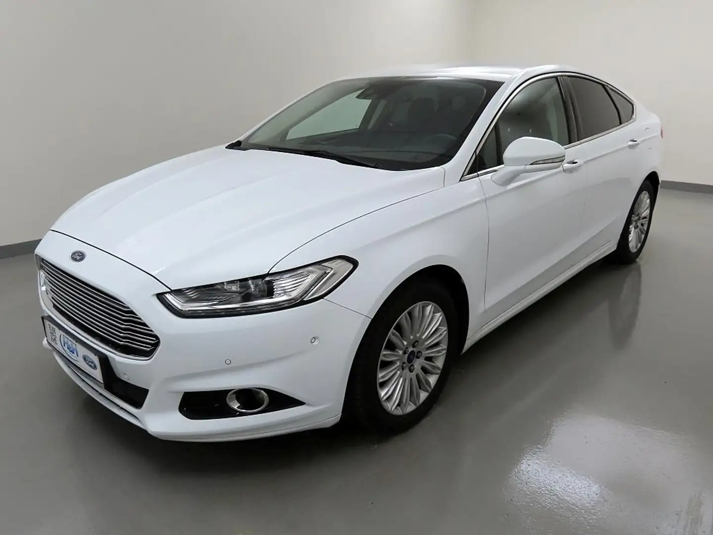 Ford Mondeo 2.0 TDCi 4x4 Aut. Titanium Keyfree+ACC Bílá - 2