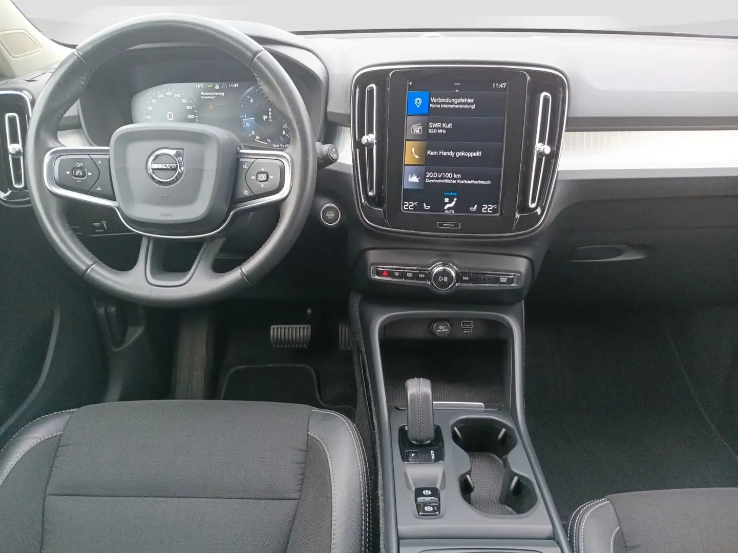 Volvo XC40 D3 Momentum  360°/AHK/Frontsch. heizbar Grigio - 2