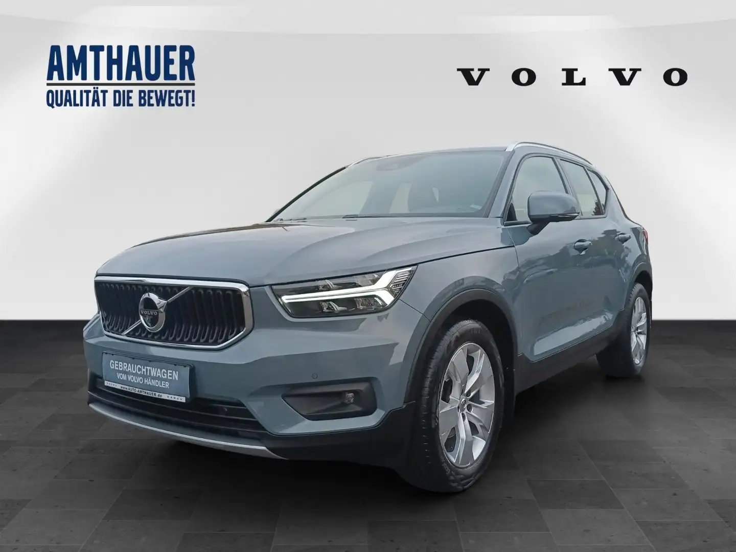 Volvo XC40 D3 Momentum  360°/AHK/Frontsch. heizbar Grigio - 1