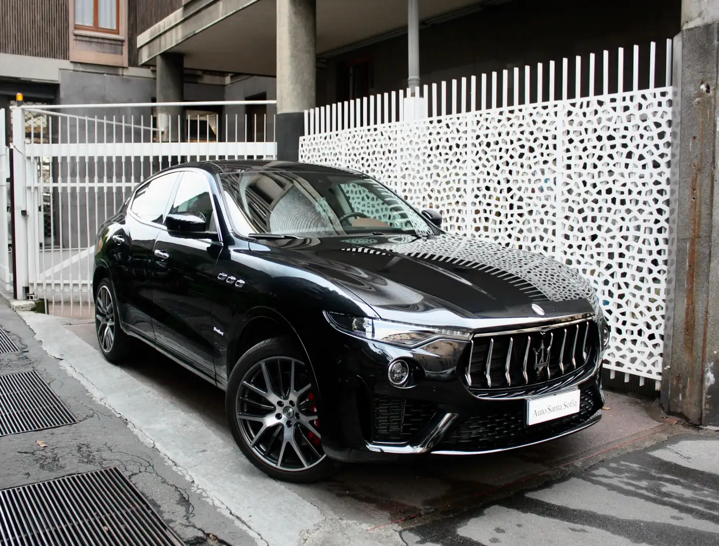 Maserati Levante Diesel 250CV-Gransport-ADAS-21"-360°camera-LED Schwarz - 1