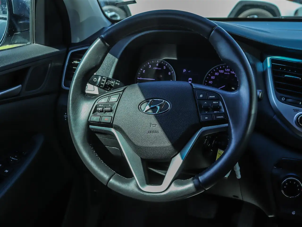 Hyundai TUCSON снимка Hyundai TUCSON