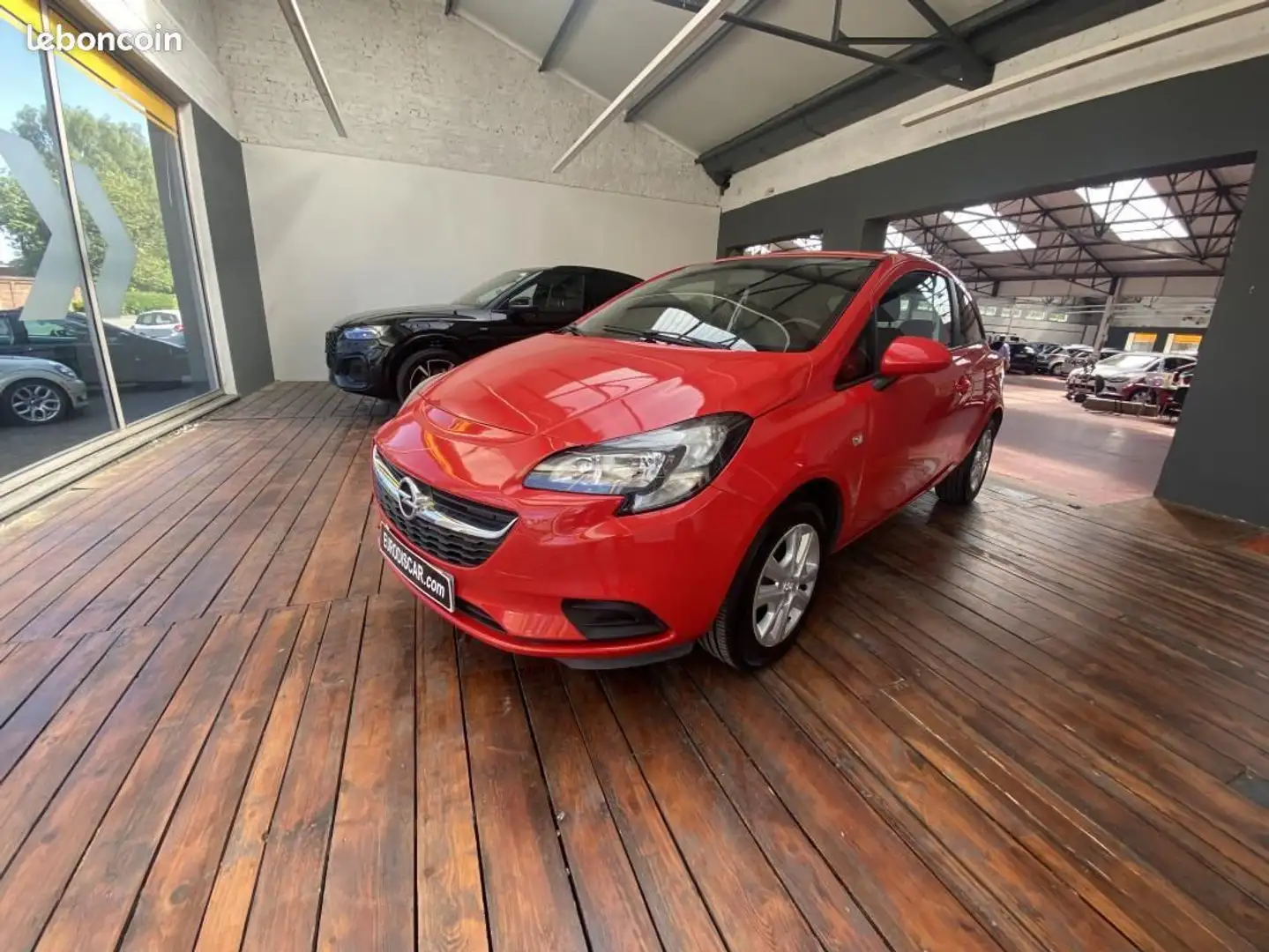 Opel Corsa 1.2i 70 E BERLINE Essentia Rot - 1