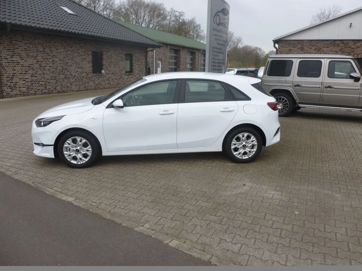 Kia Ceed / cee'd Ceed ED7 Emotion ADA AHK Weiß - 2
