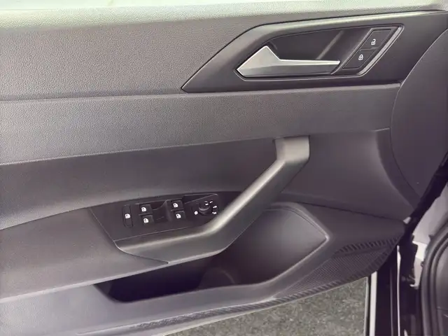 Volkswagen Polo view 14